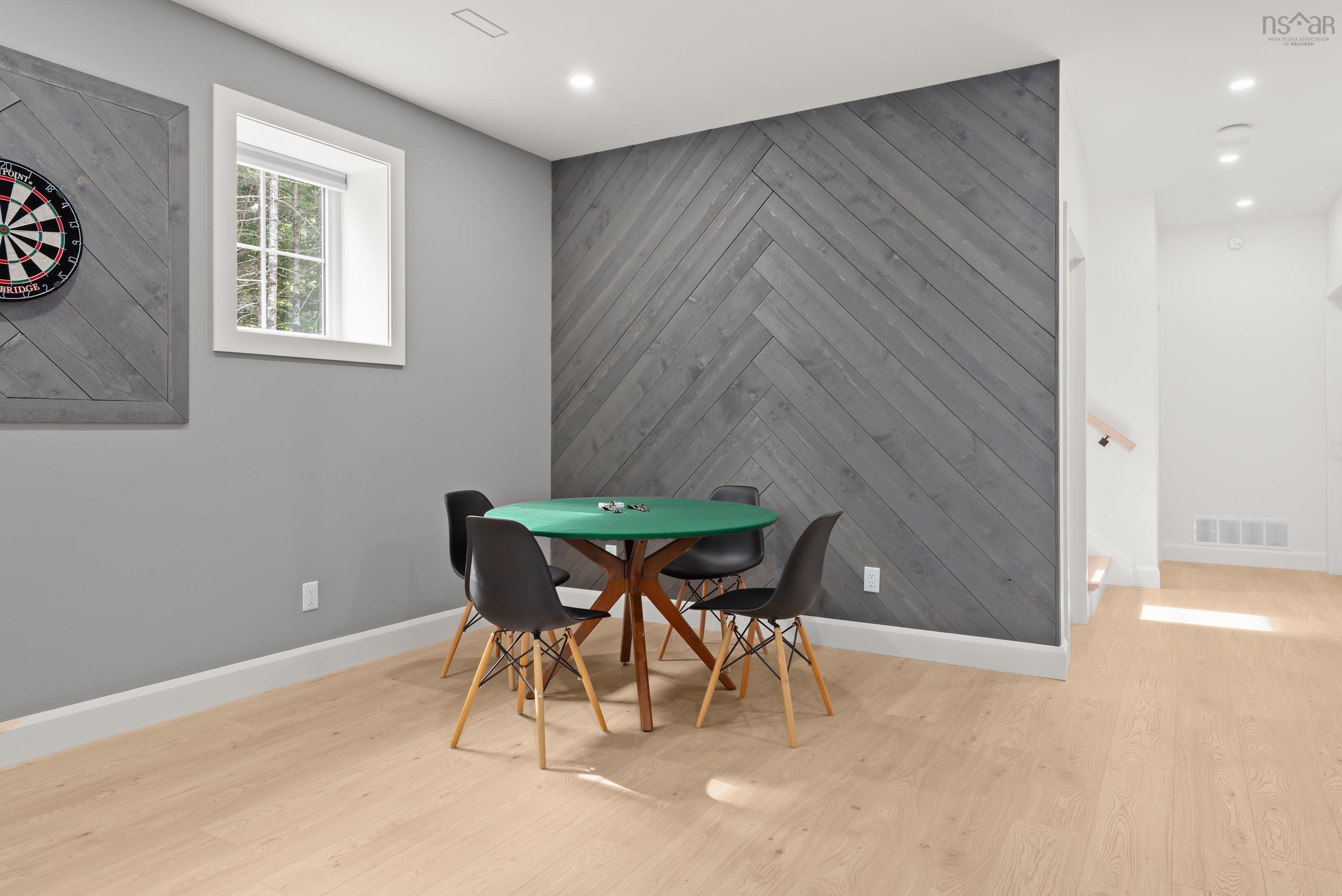 $1,099,900.00: 86 Double Lane, Oakfield