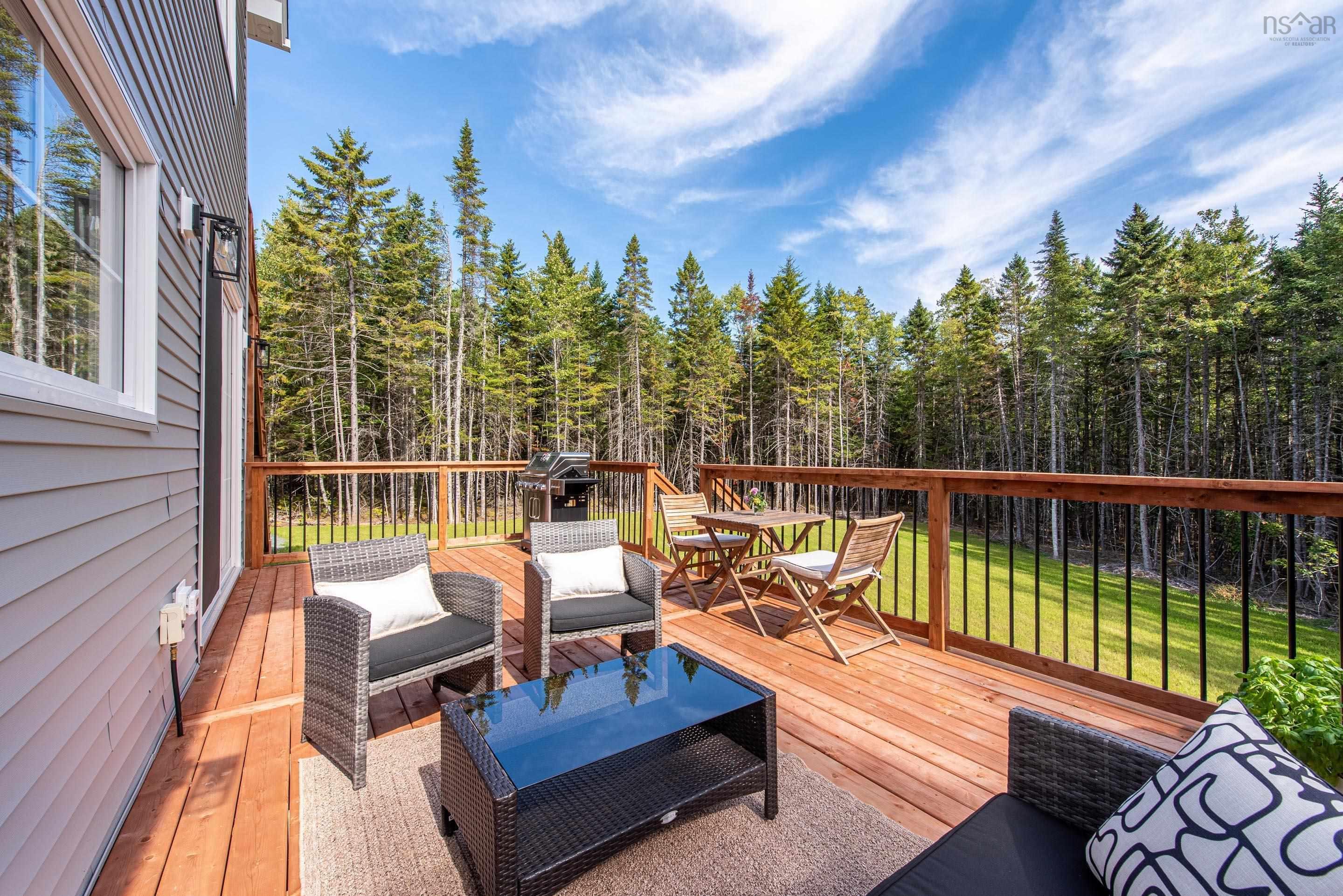 $1,099,900.00: 86 Double Lane, Oakfield