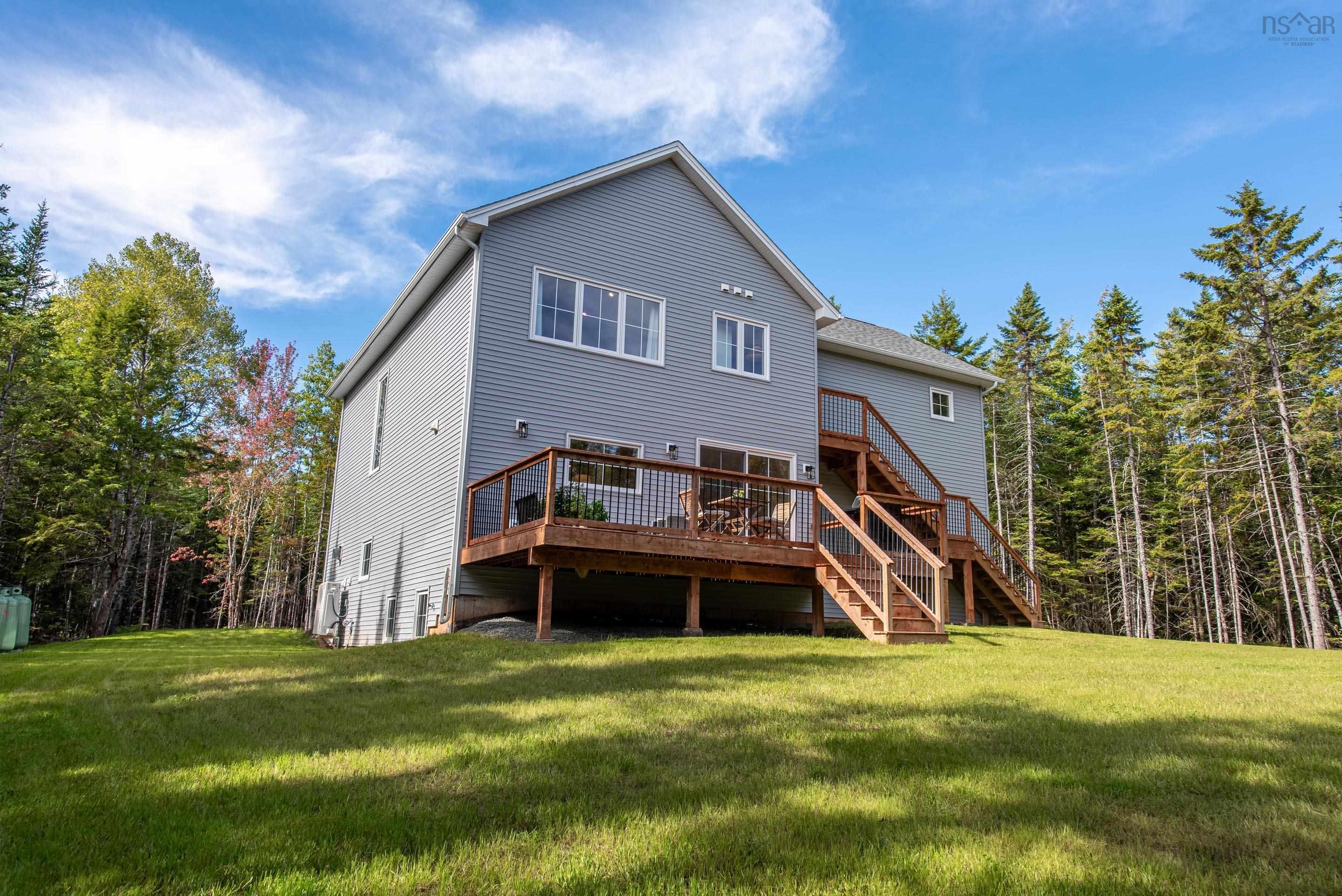 $1,099,900.00: 86 Double Lane, Oakfield