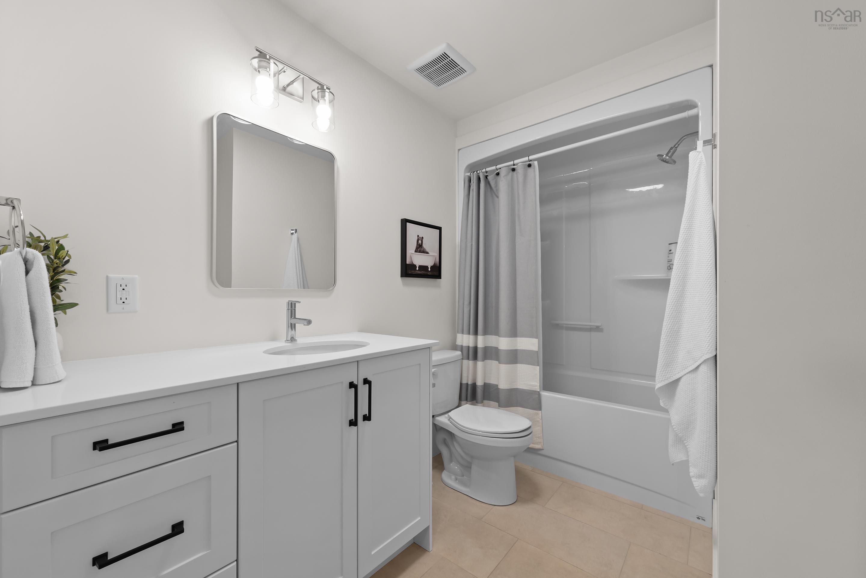 $1,099,900.00: 86 Double Lane, Oakfield