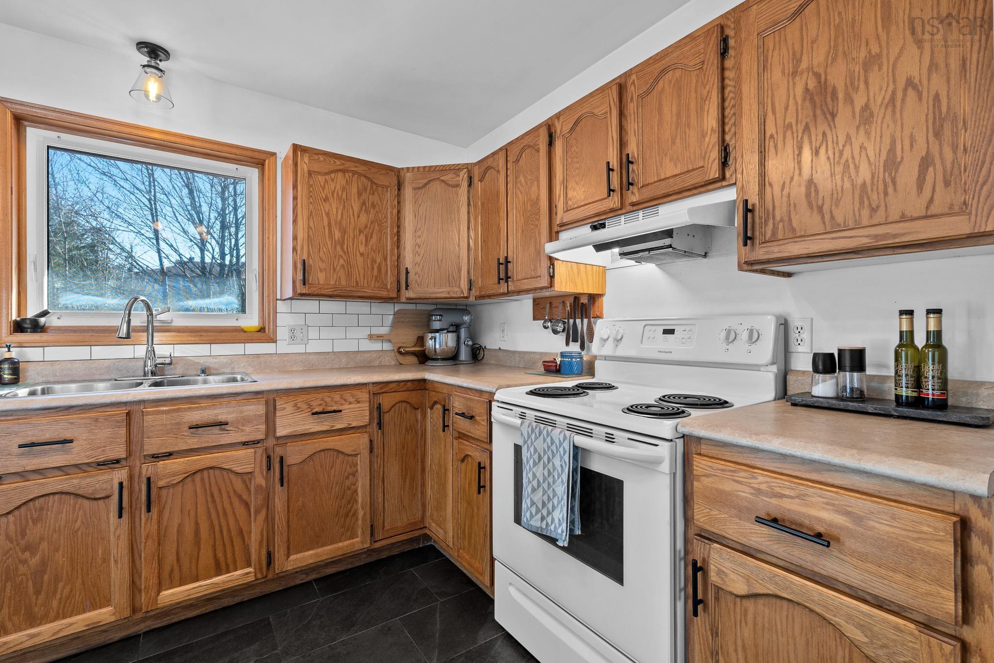 $549,900.00: 257 John Stewart Drive, Cole Harbour