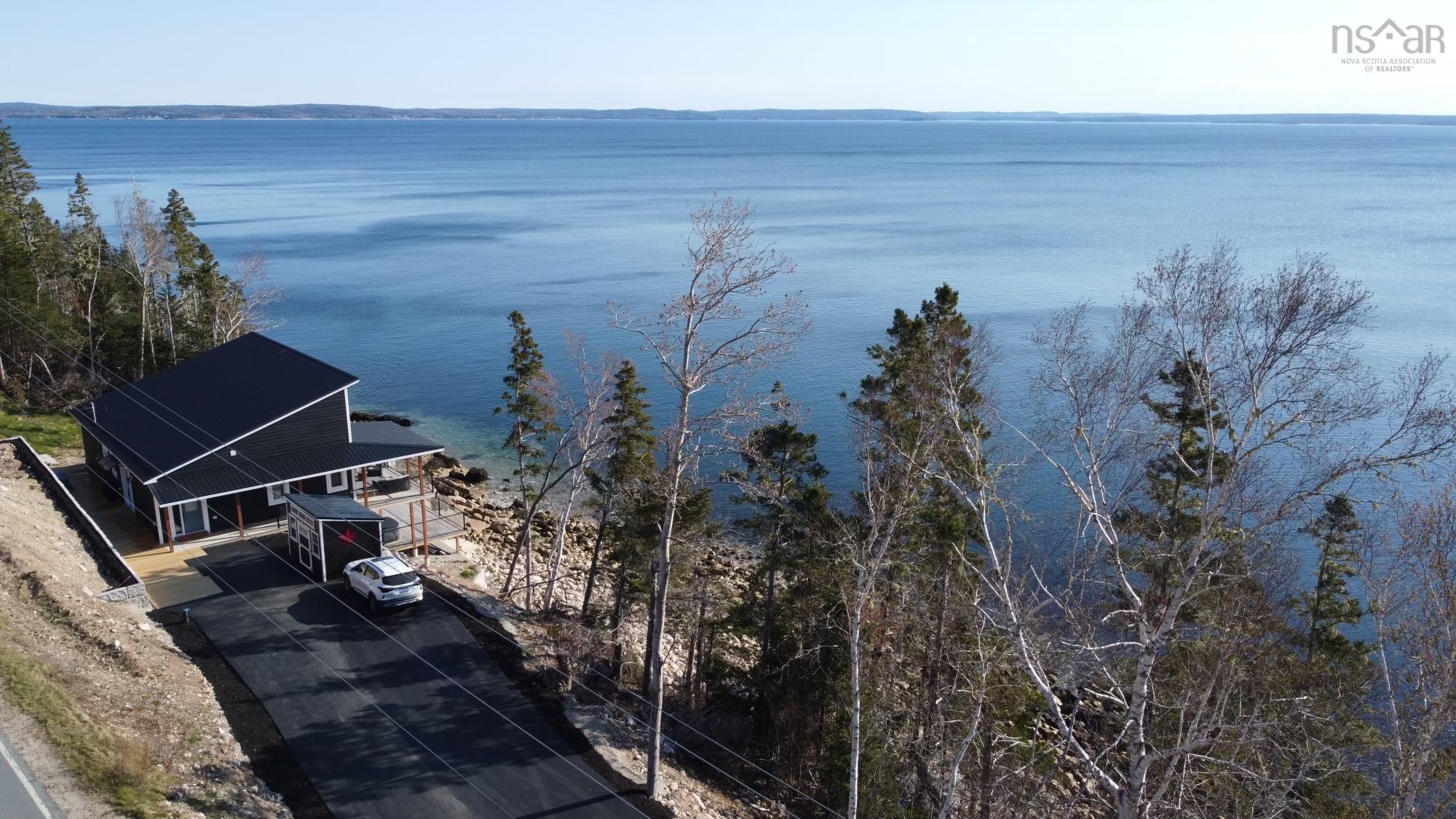 $1,199,000.00: 1907 Highway 329, Hubbards