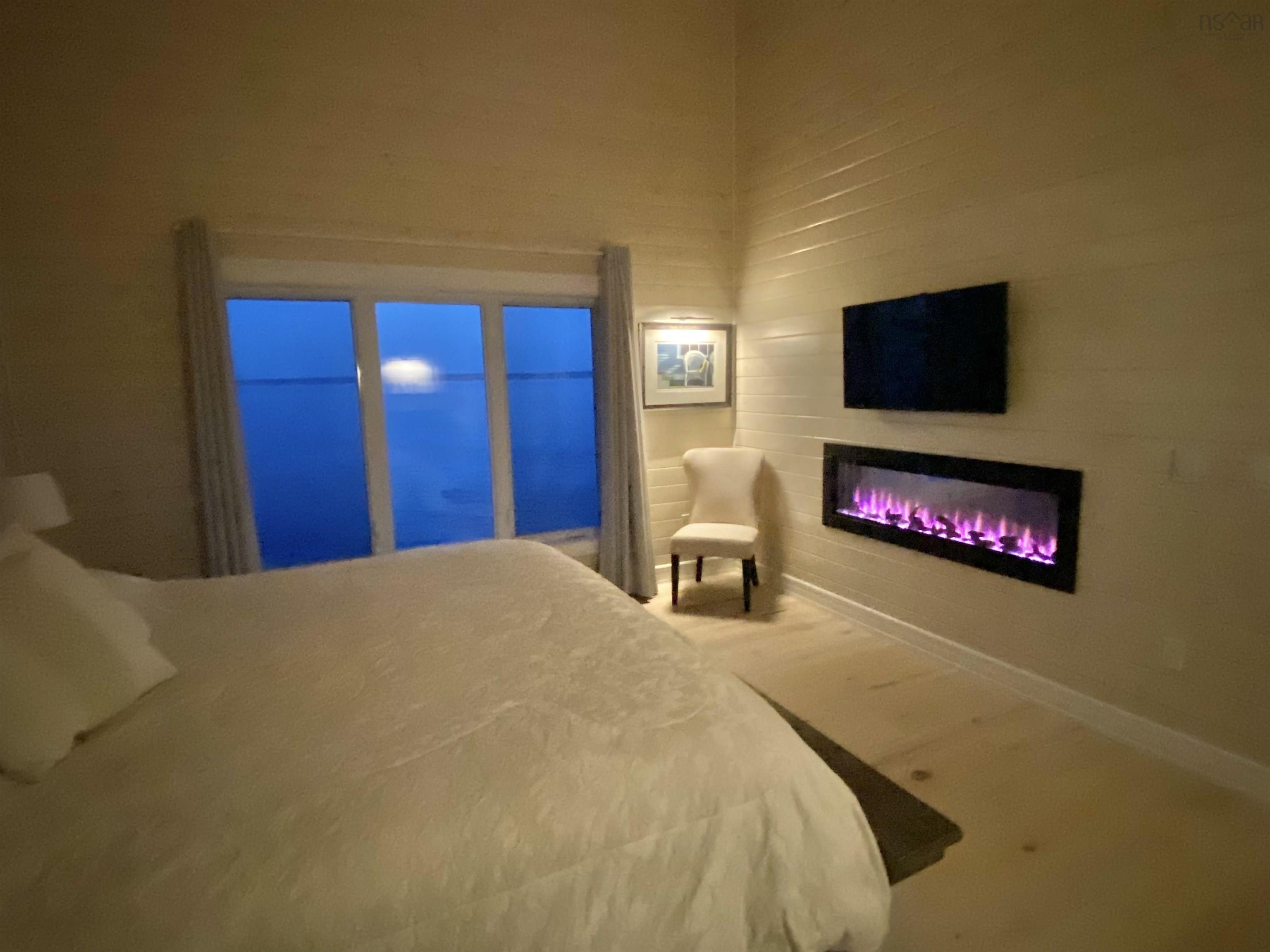 $1,199,000.00: 1907 Highway 329, Hubbards