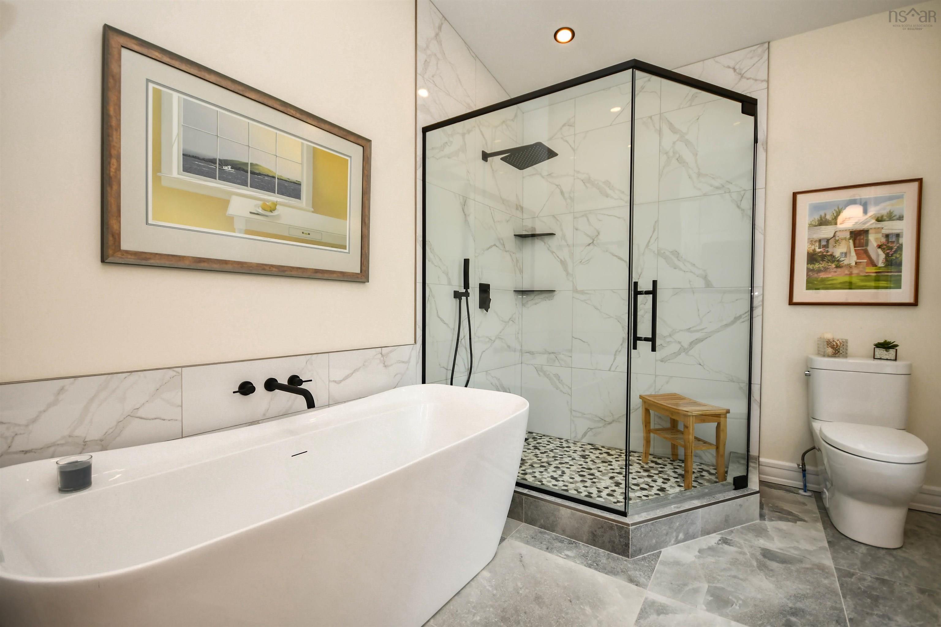 $1,199,000.00: 1907 Highway 329, Hubbards