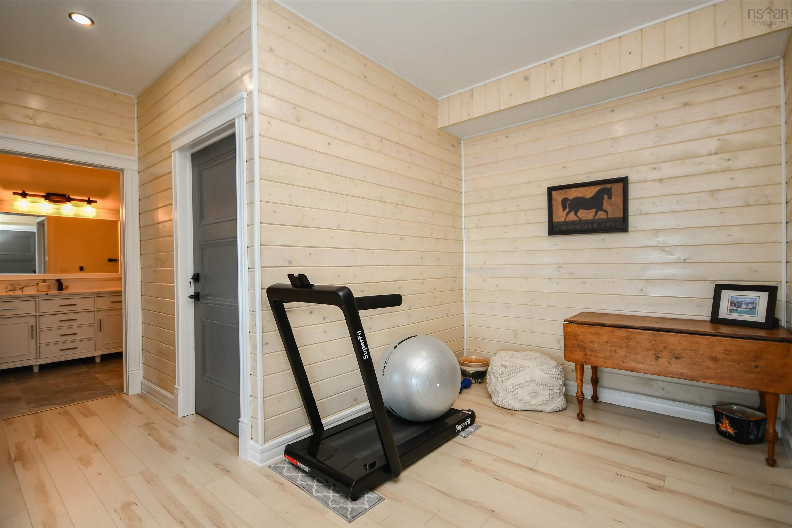 $1,199,000.00: 1907 Highway 329, Hubbards