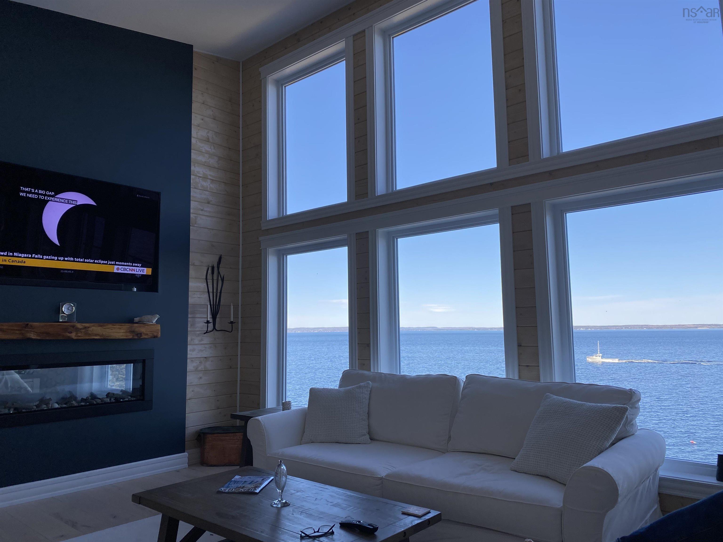 $1,199,000.00: 1907 Highway 329, Hubbards