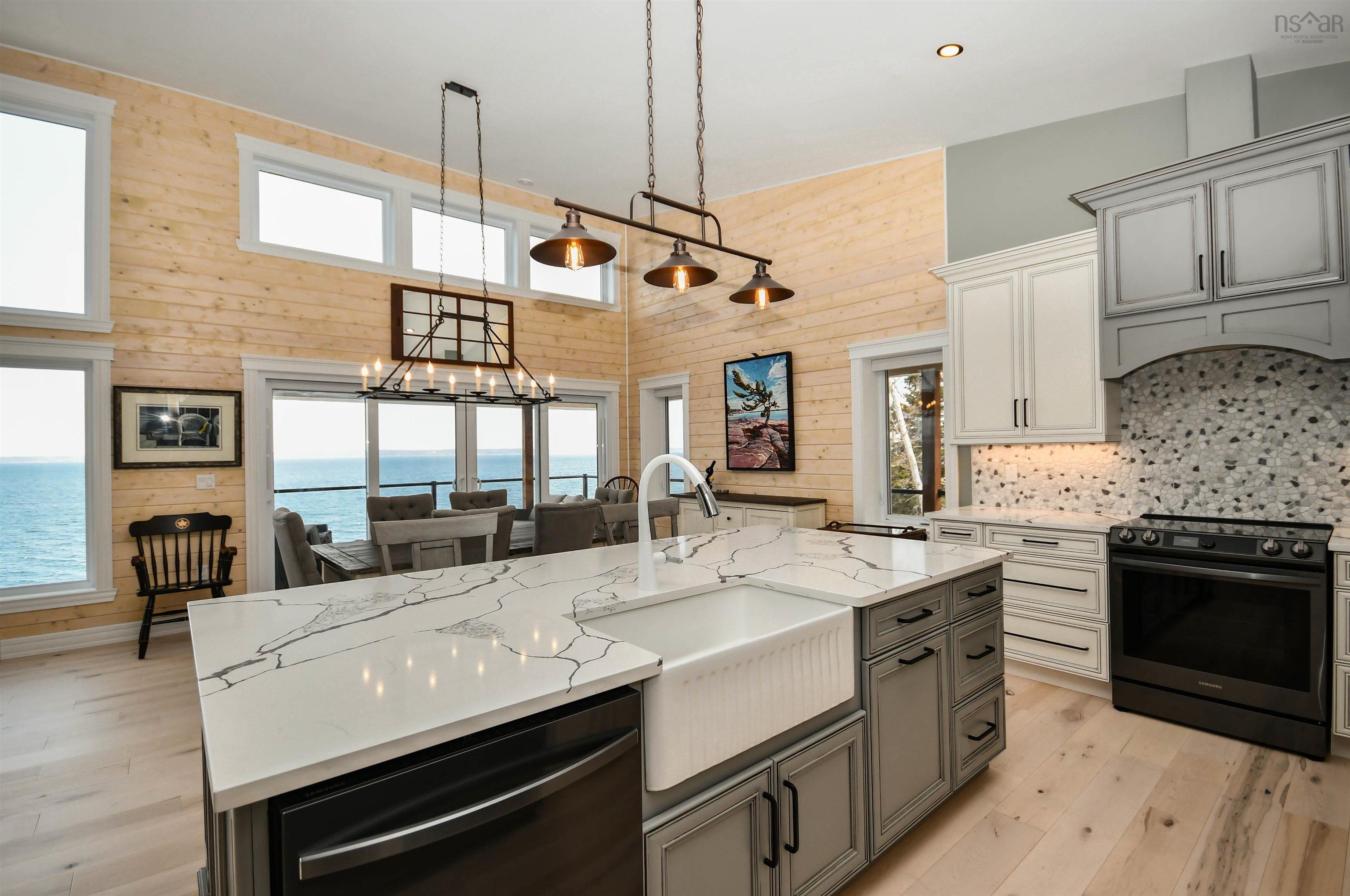 $1,199,000.00: 1907 Highway 329, Hubbards