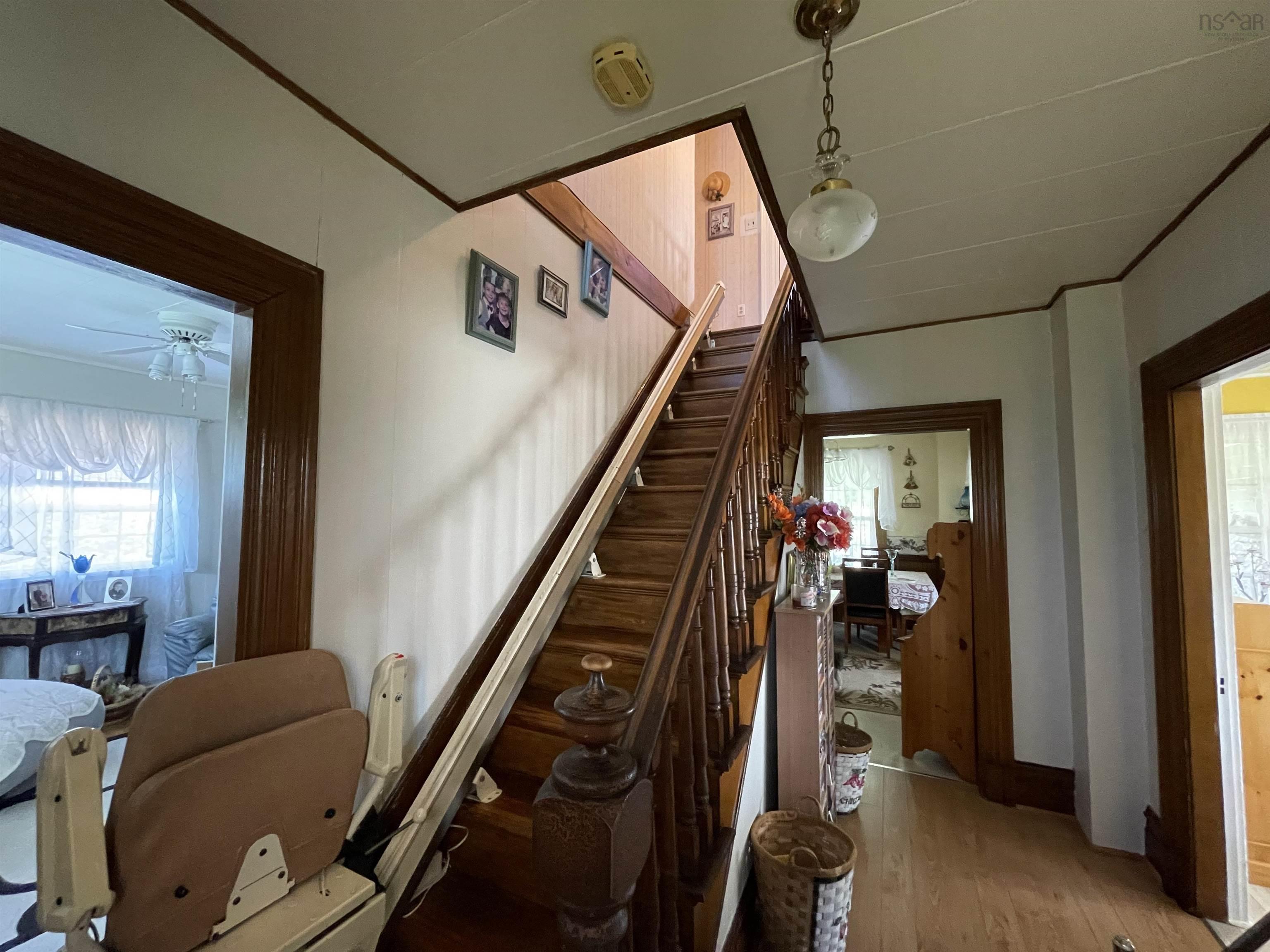 $549,900.00: 550 Lower Branch Road, Lower Branch