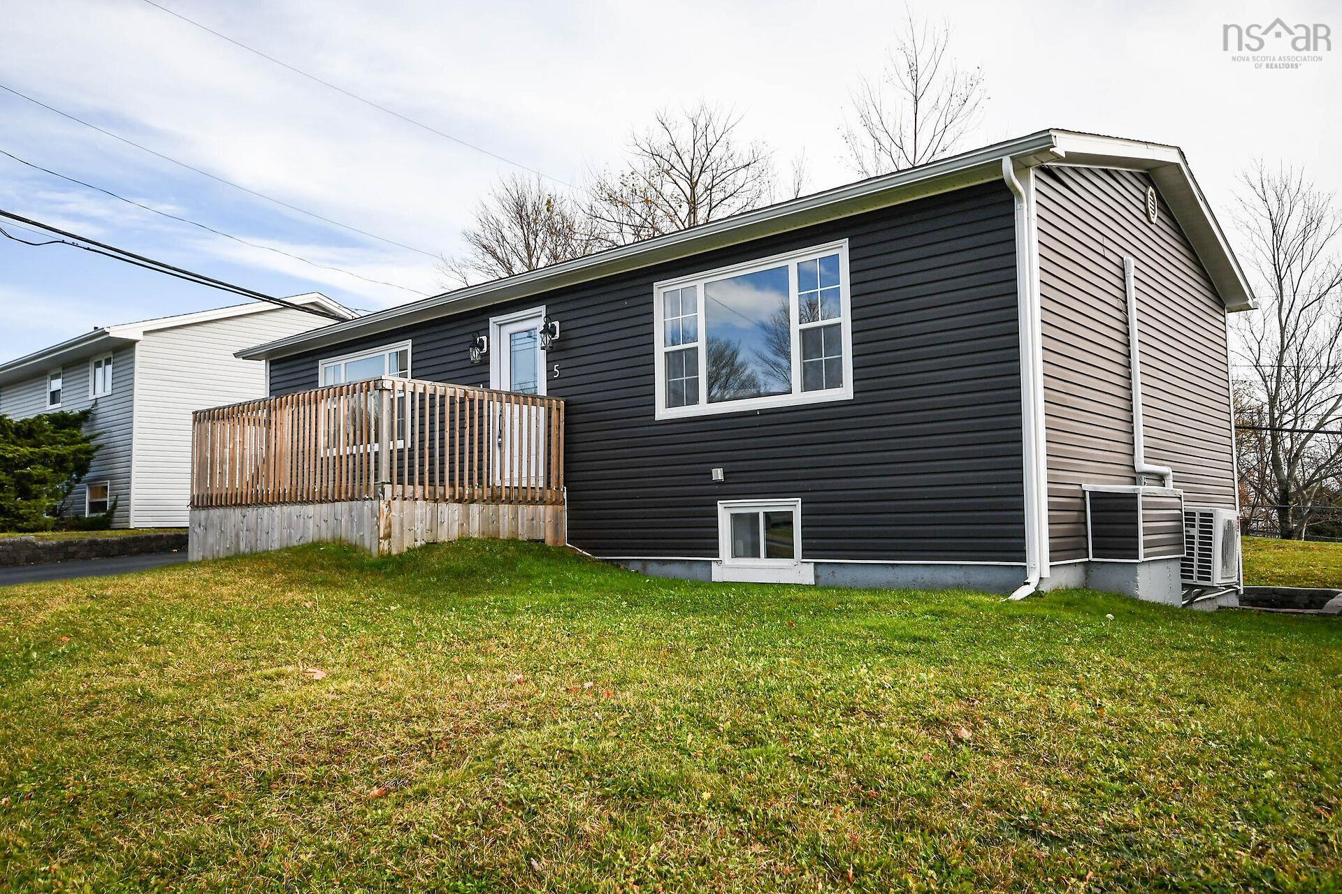 $559,999.00: 5 Sampson Drive, Lower Sackville