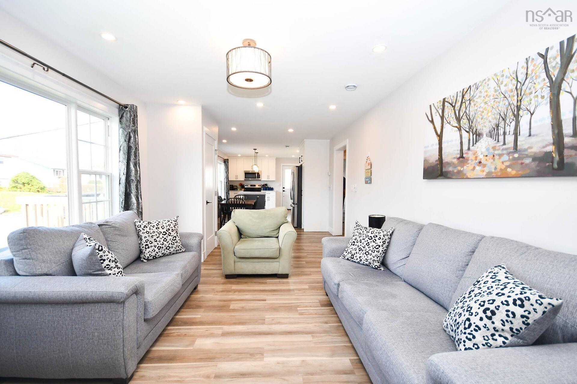 $559,999.00: 5 Sampson Drive, Lower Sackville