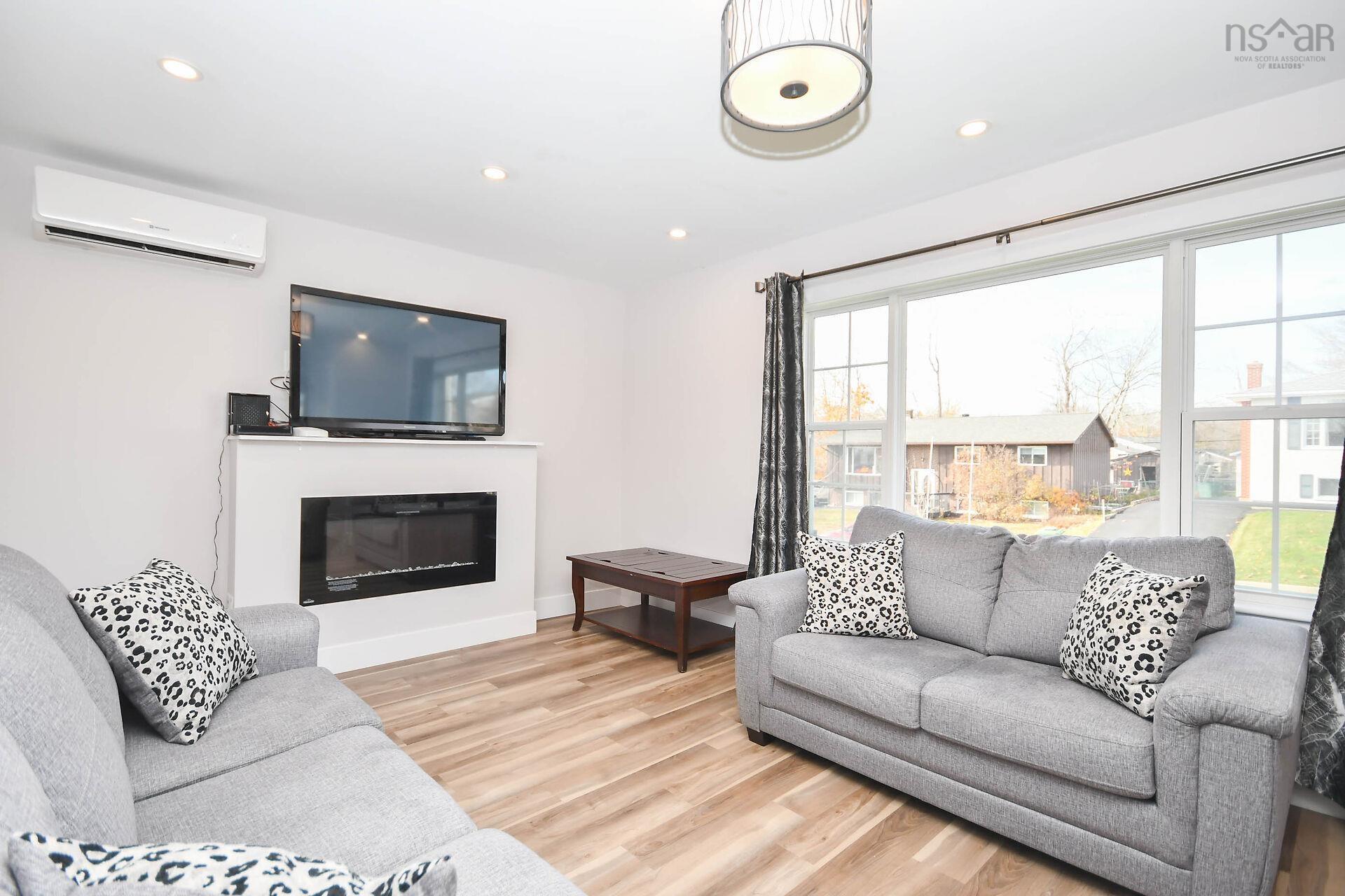 $559,999.00: 5 Sampson Drive, Lower Sackville