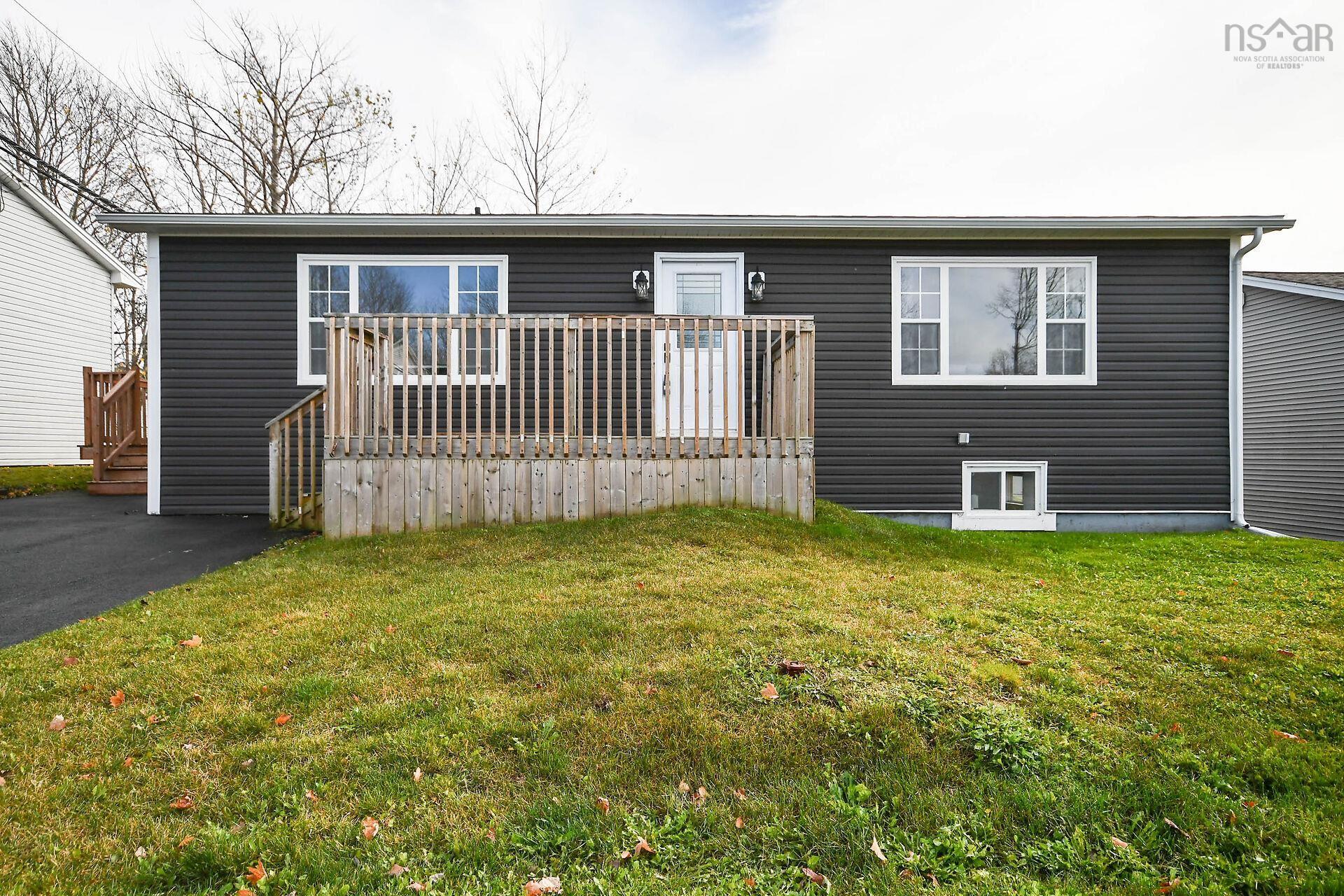 $559,999.00: 5 Sampson Drive, Lower Sackville