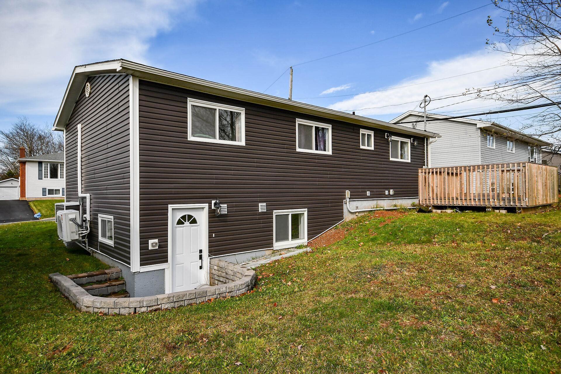 $559,999.00: 5 Sampson Drive, Lower Sackville