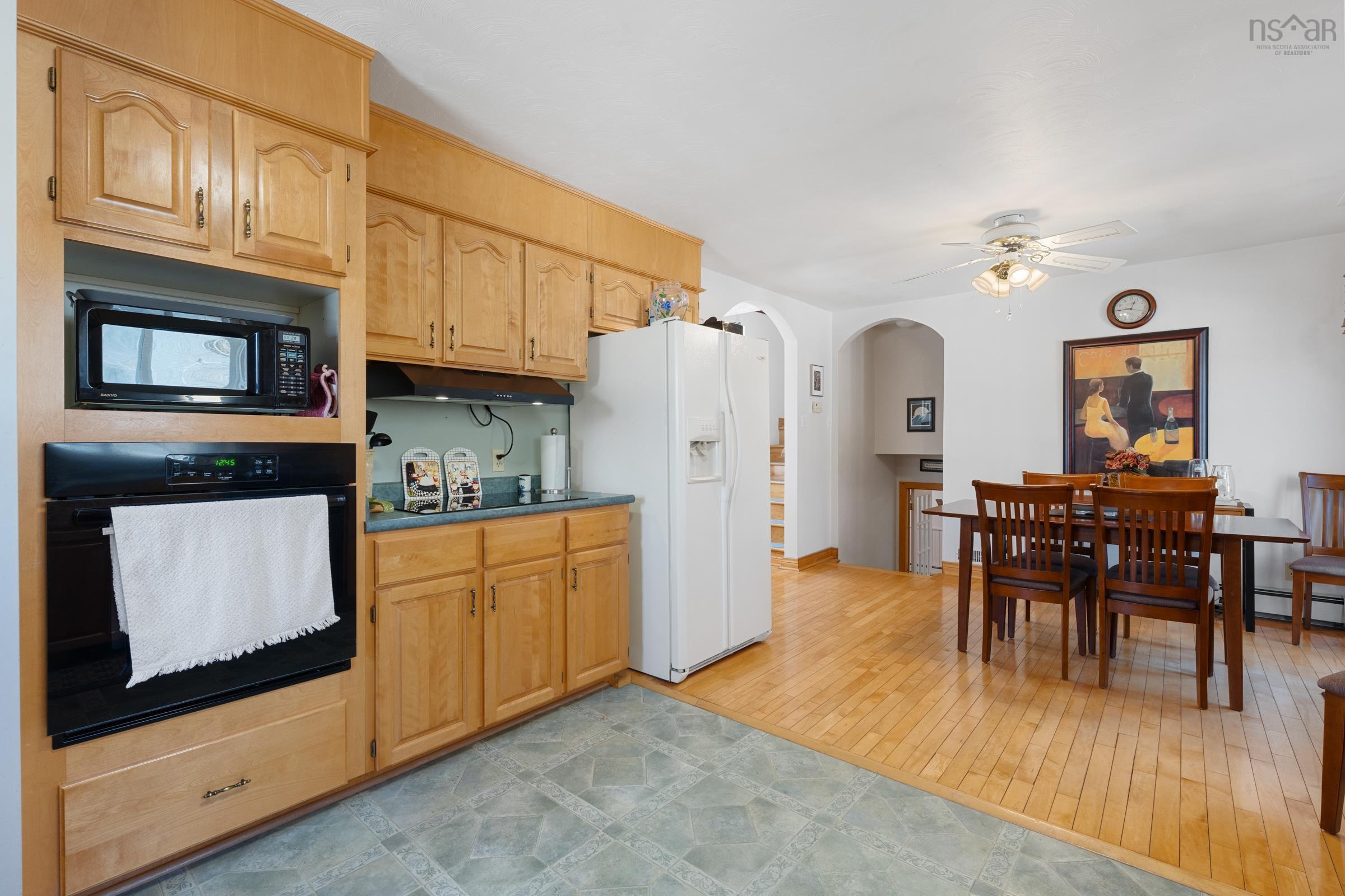 $479,900.00: 2 Pinecrest Boulevard, Bridgewater