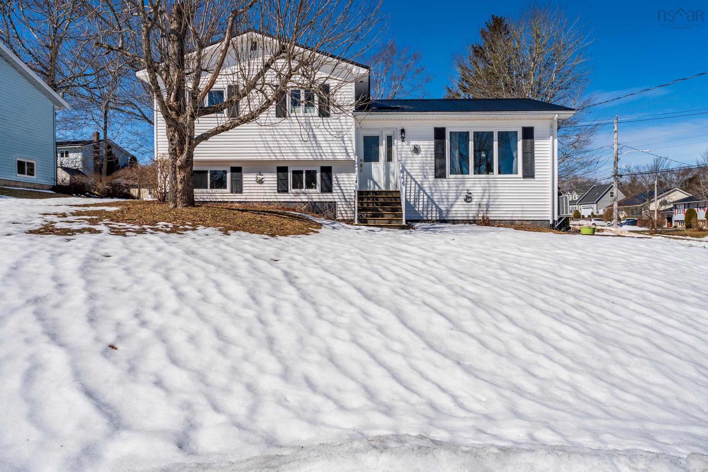 $479,900.00: 2 Pinecrest Boulevard, Bridgewater