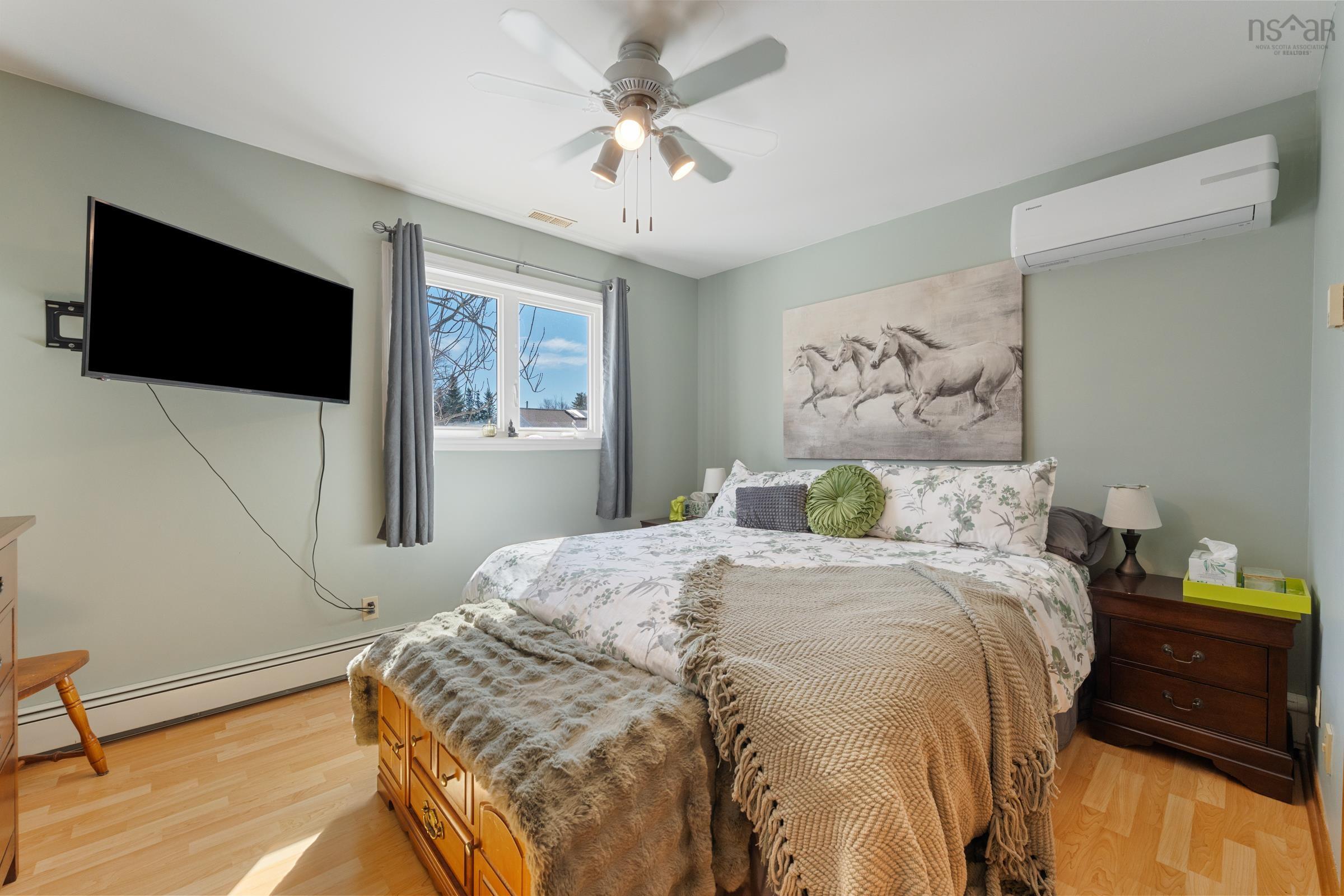 $479,900.00: 2 Pinecrest Boulevard, Bridgewater