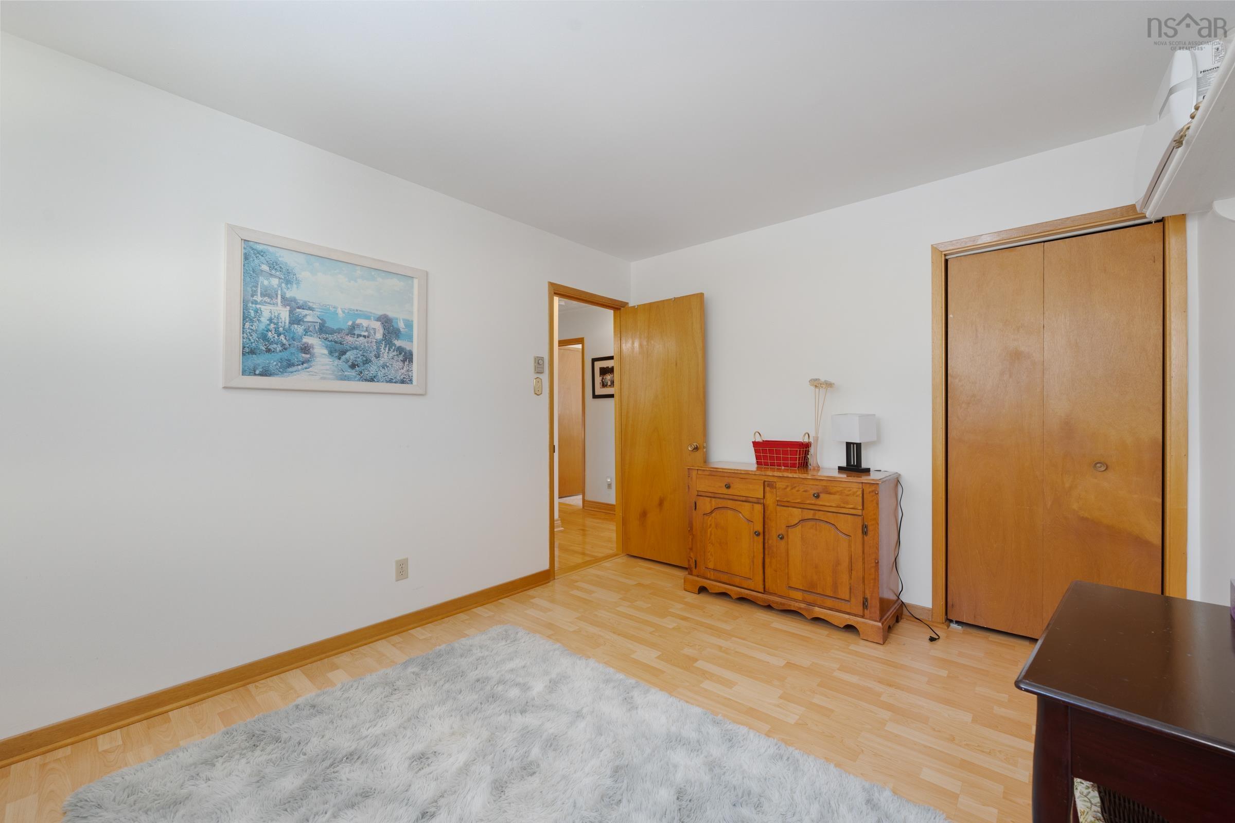 $479,900.00: 2 Pinecrest Boulevard, Bridgewater