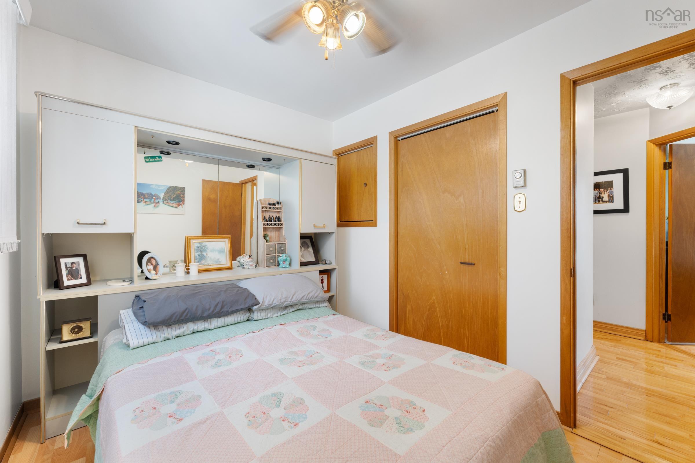 $479,900.00: 2 Pinecrest Boulevard, Bridgewater