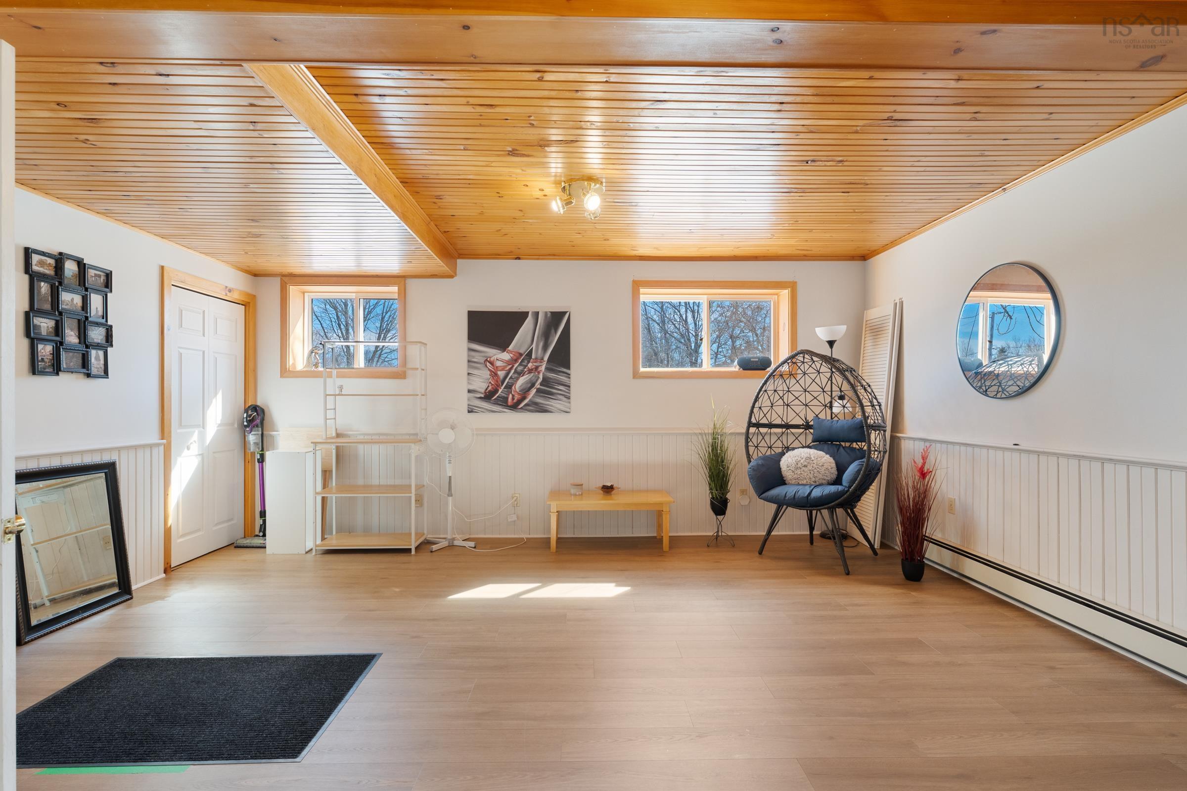 $479,900.00: 2 Pinecrest Boulevard, Bridgewater