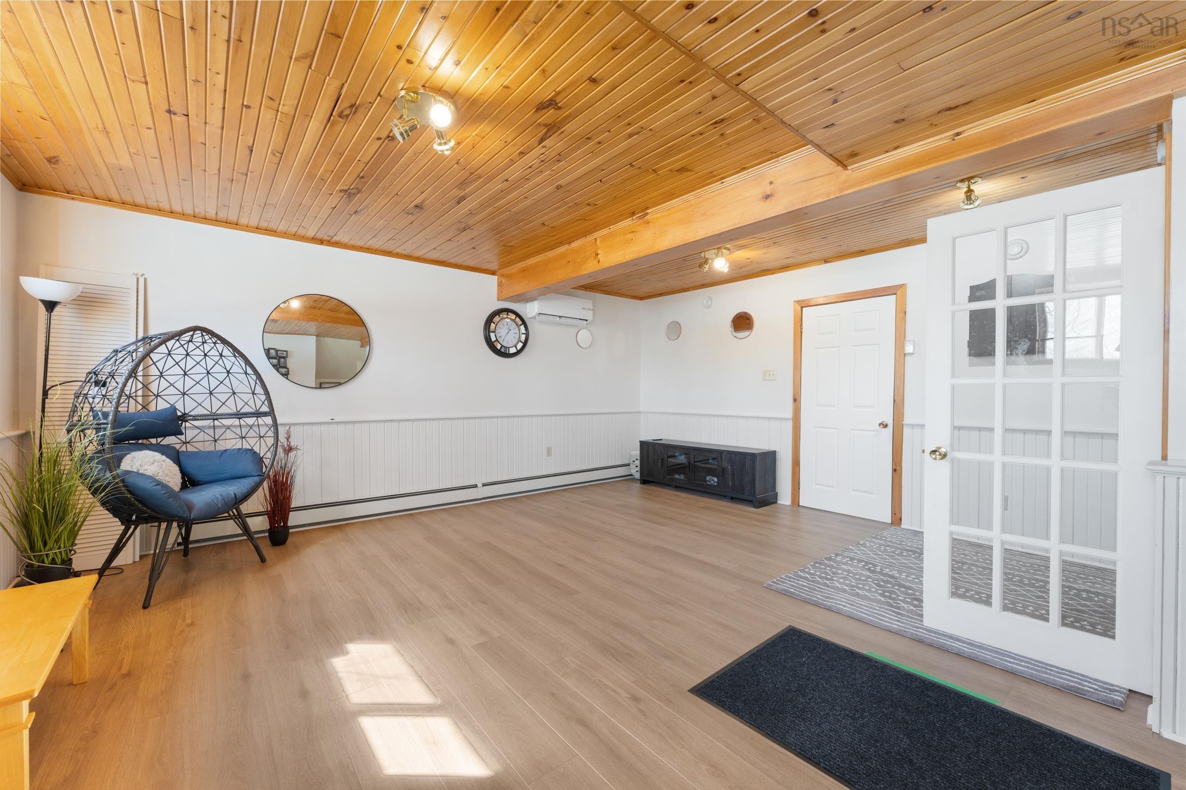 $479,900.00: 2 Pinecrest Boulevard, Bridgewater