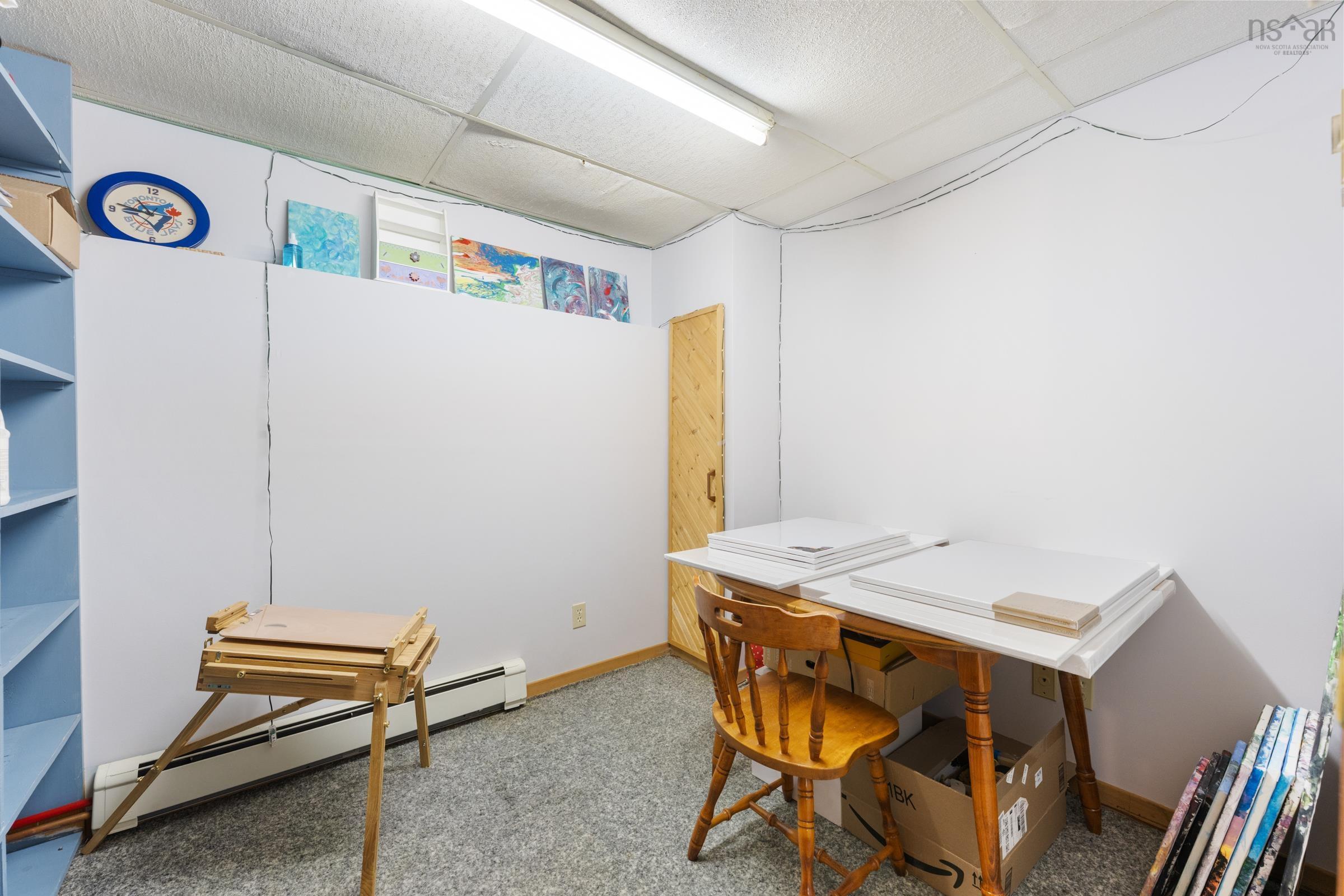 $479,900.00: 2 Pinecrest Boulevard, Bridgewater