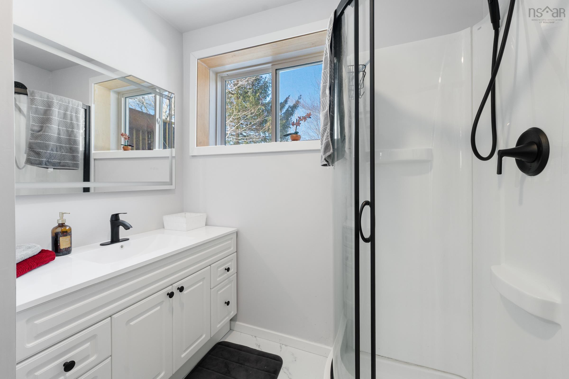 $479,900.00: 2 Pinecrest Boulevard, Bridgewater