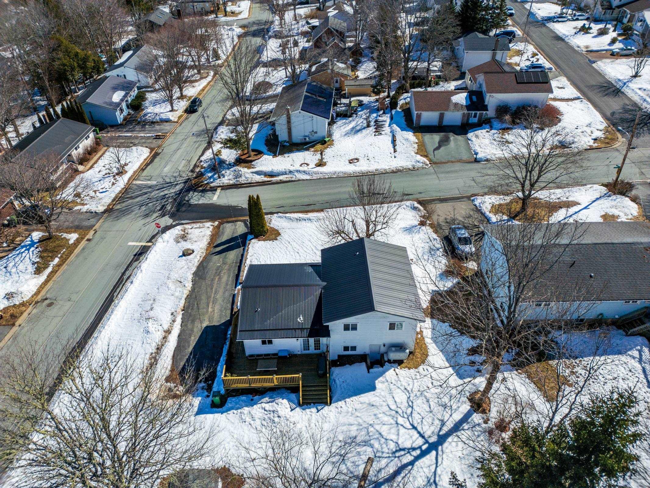 $479,900.00: 2 Pinecrest Boulevard, Bridgewater