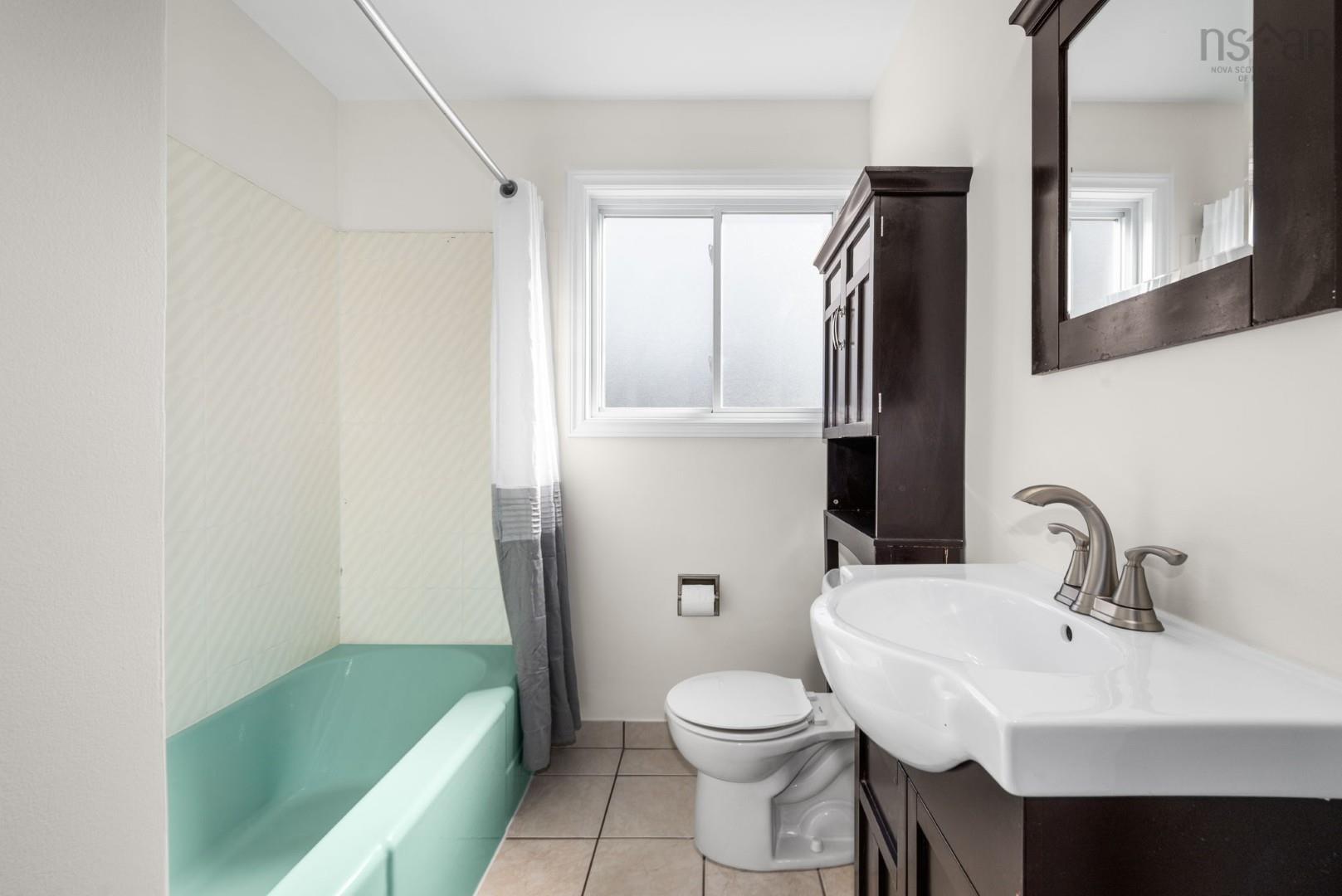 $549,900.00: 21 Smith Avenue, Cole Harbour