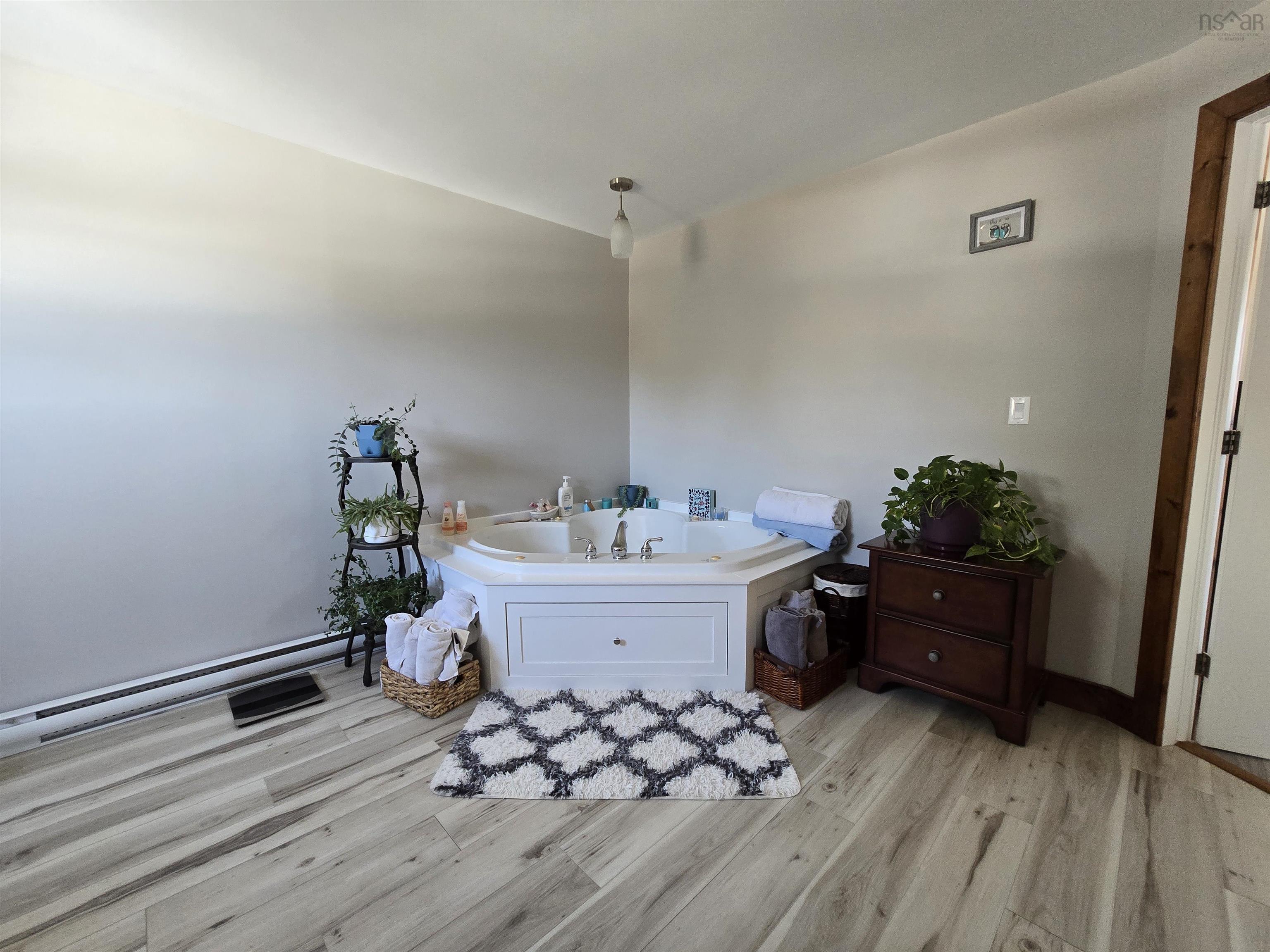 $759,900.00: 19 Bond Drive, Chester