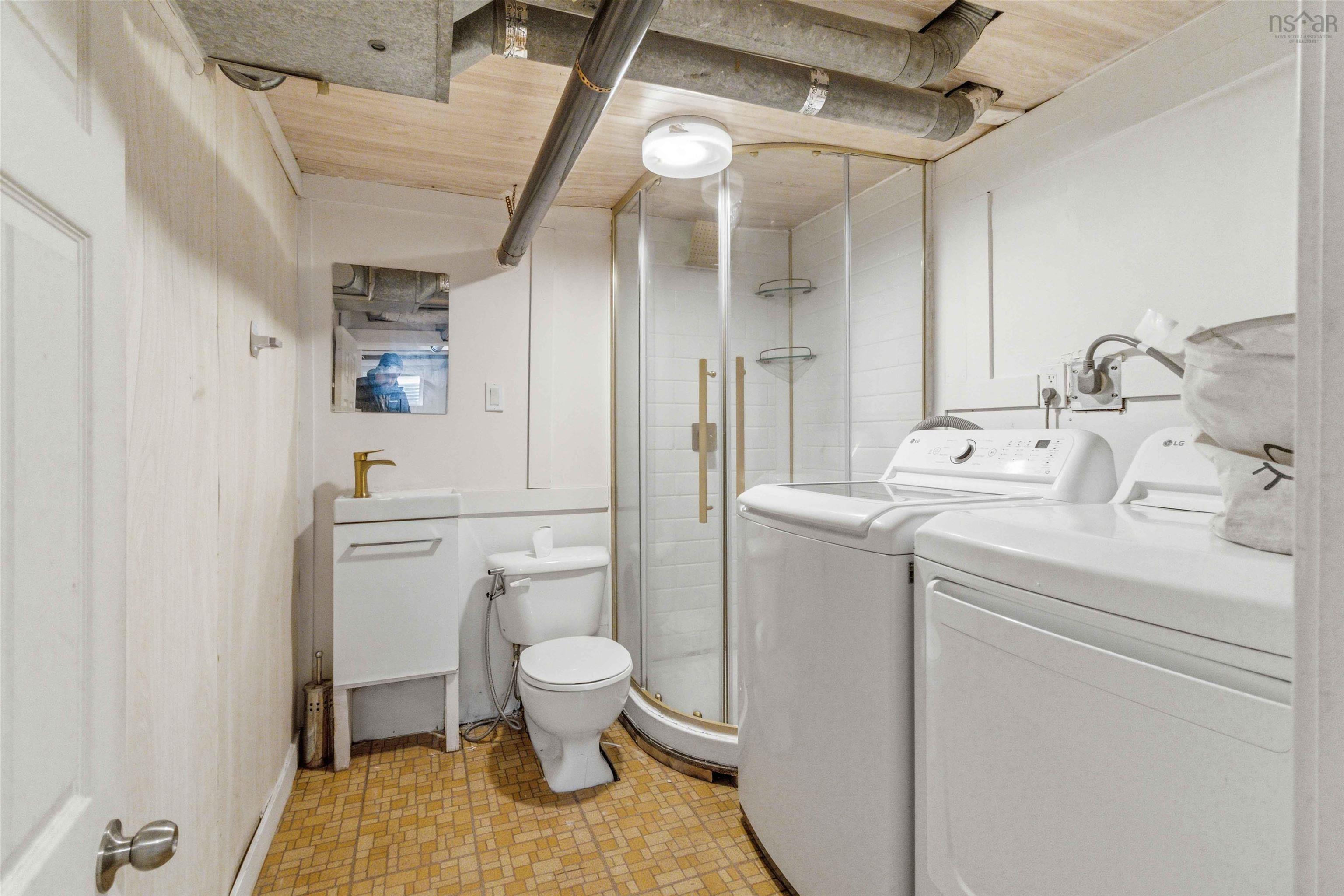 $499,900.00: 24 Auburn Avenue, Halifax