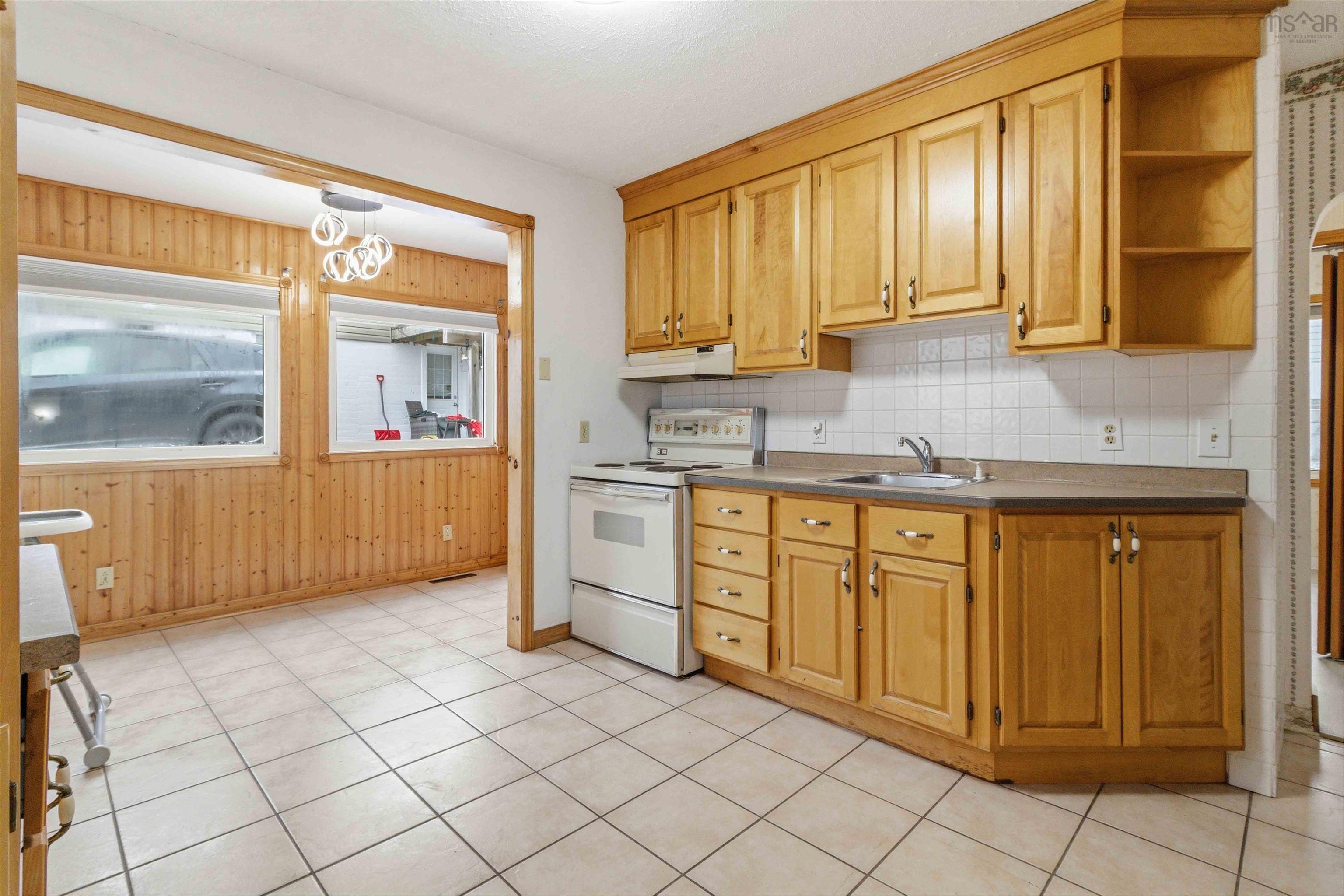 $499,900.00: 24 Auburn Avenue, Halifax