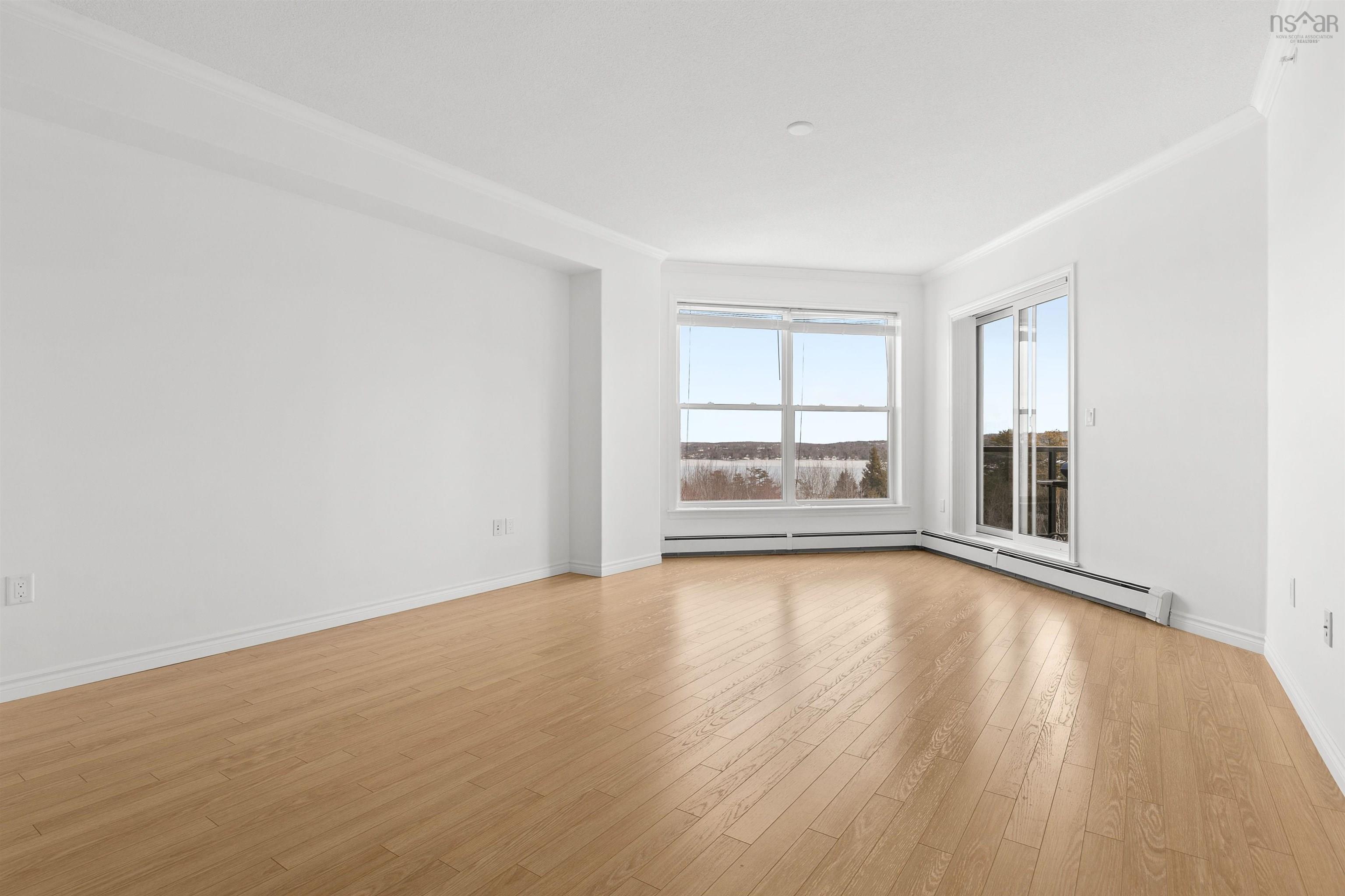 $539,900.00: 306 120 Southgate Drive, Bedford