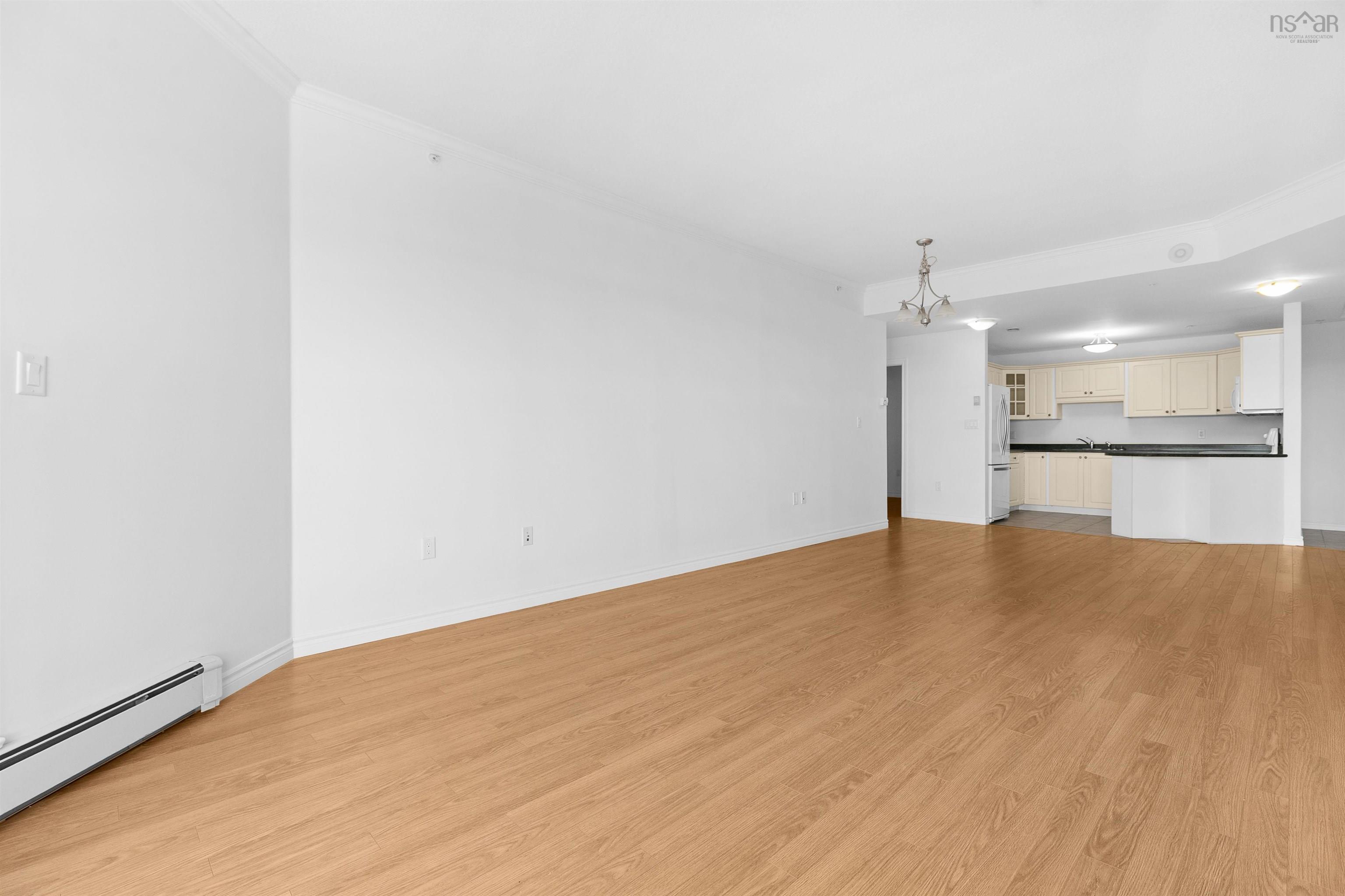 $539,900.00: 306 120 Southgate Drive, Bedford