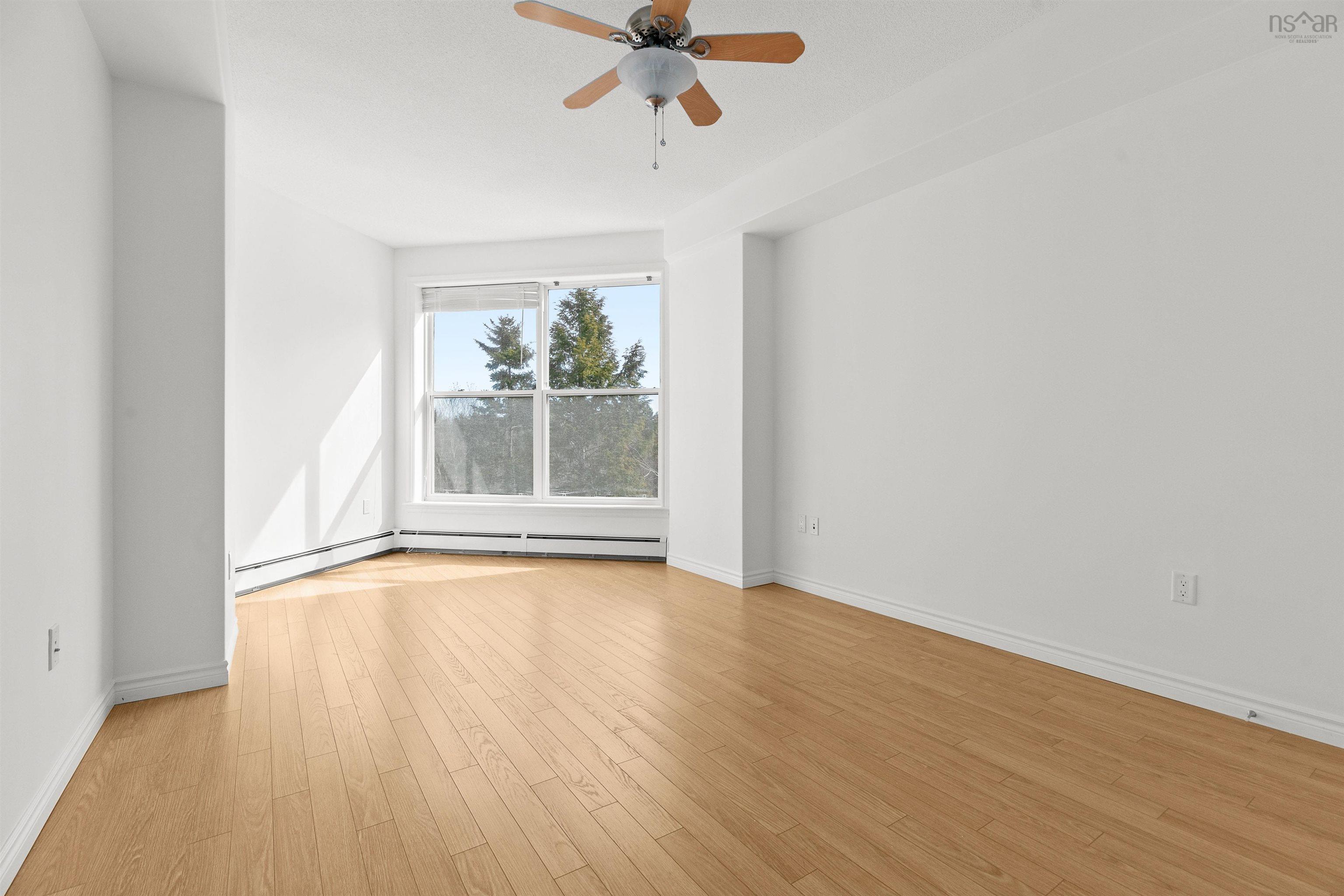 $539,900.00: 306 120 Southgate Drive, Bedford