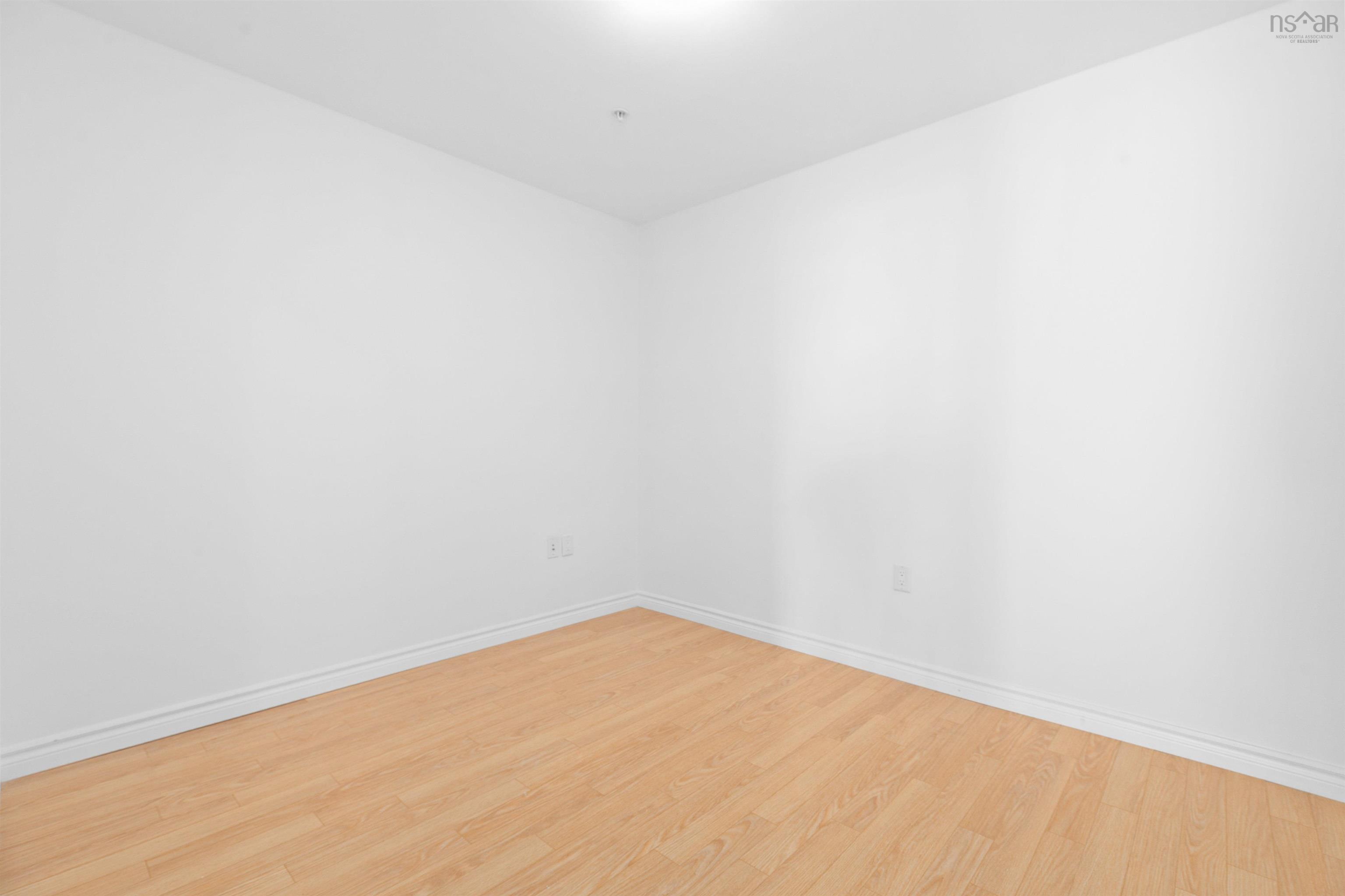 $539,900.00: 306 120 Southgate Drive, Bedford