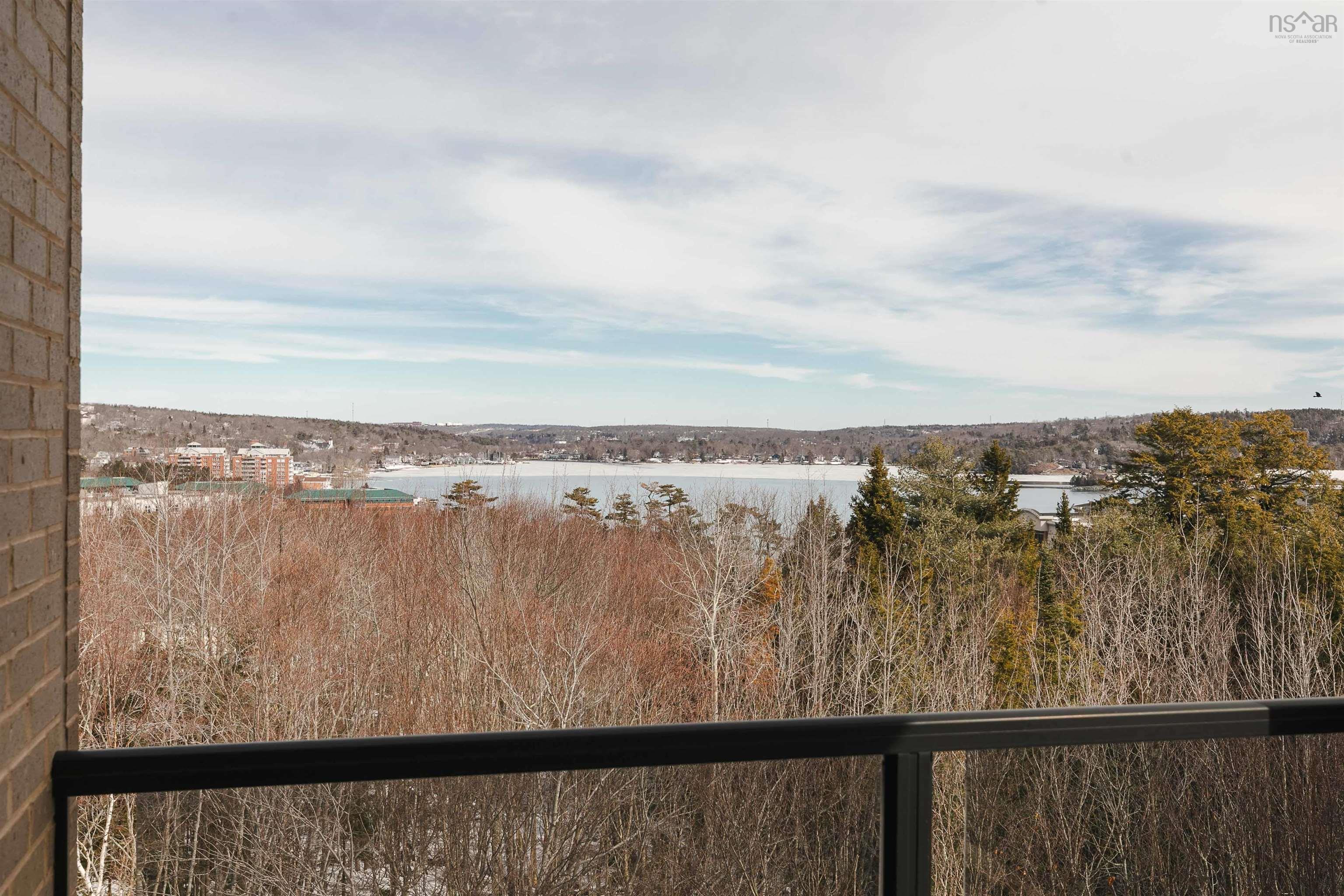 $539,900.00: 306 120 Southgate Drive, Bedford