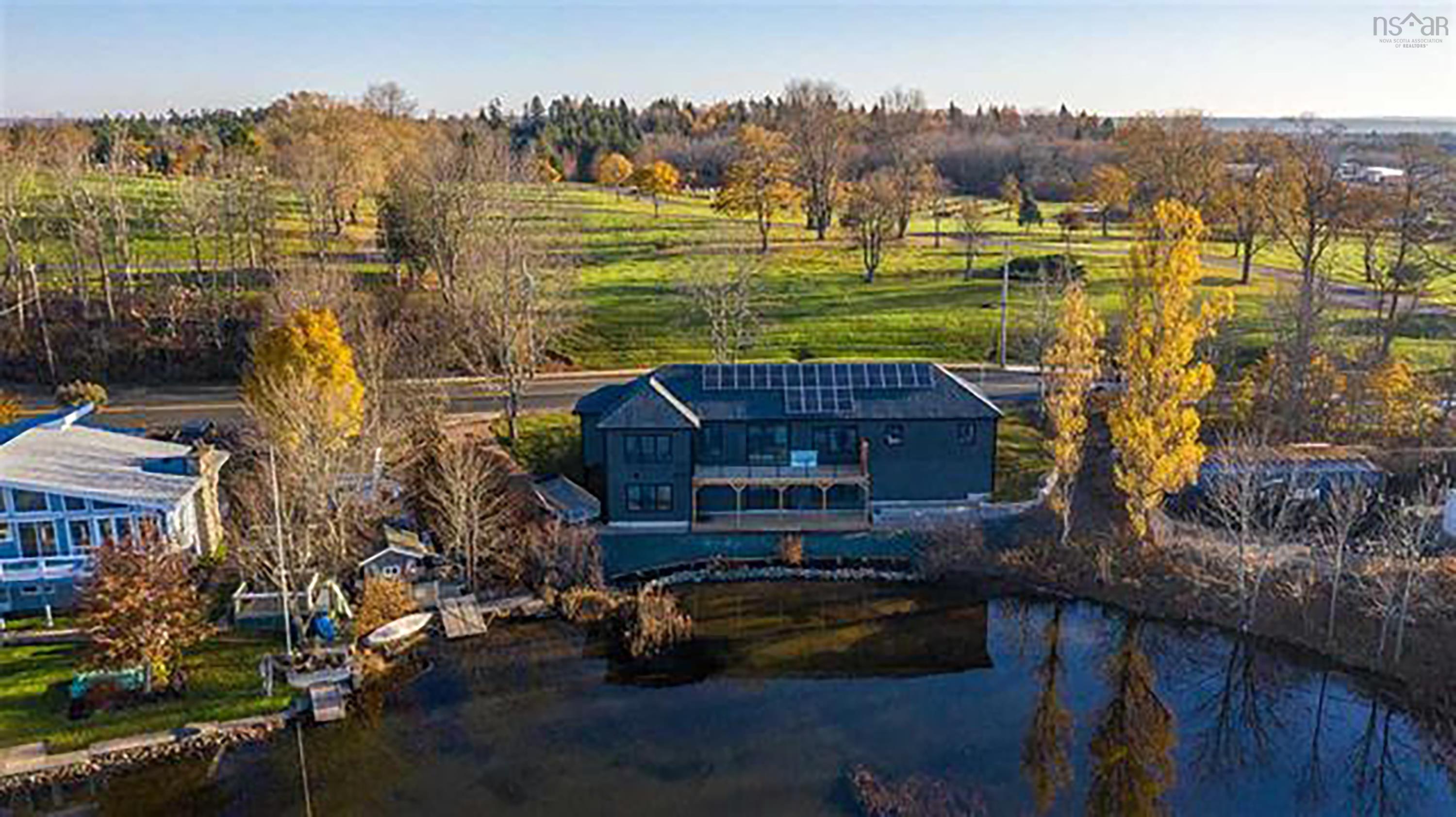 $899,900.00: 30 Montague Road, Lake Loon