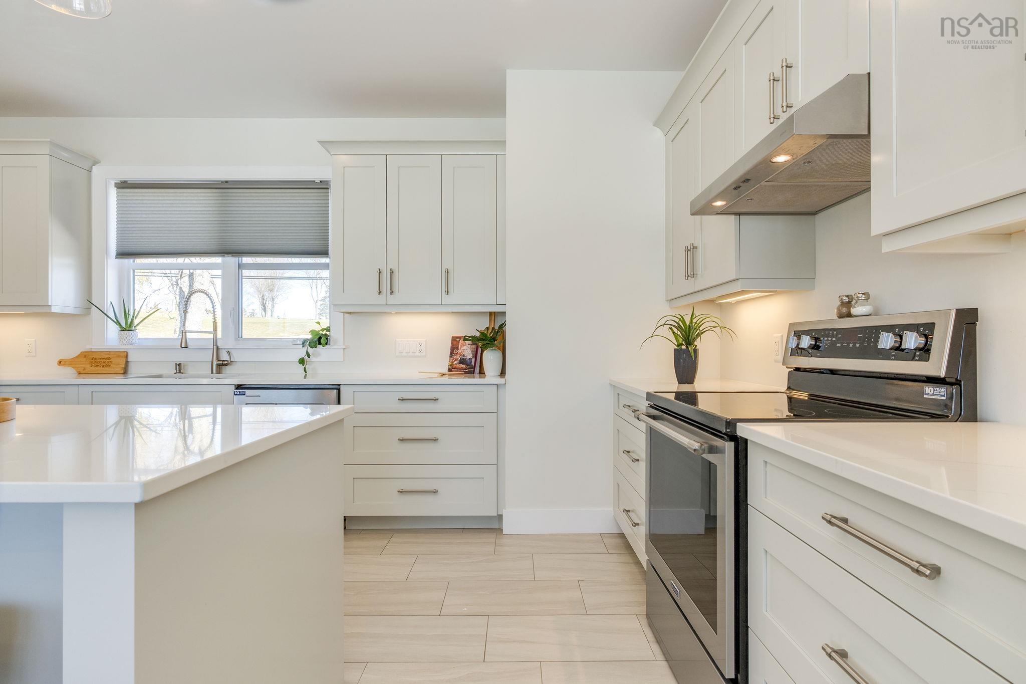 $899,900.00: 30 Montague Road, Lake Loon