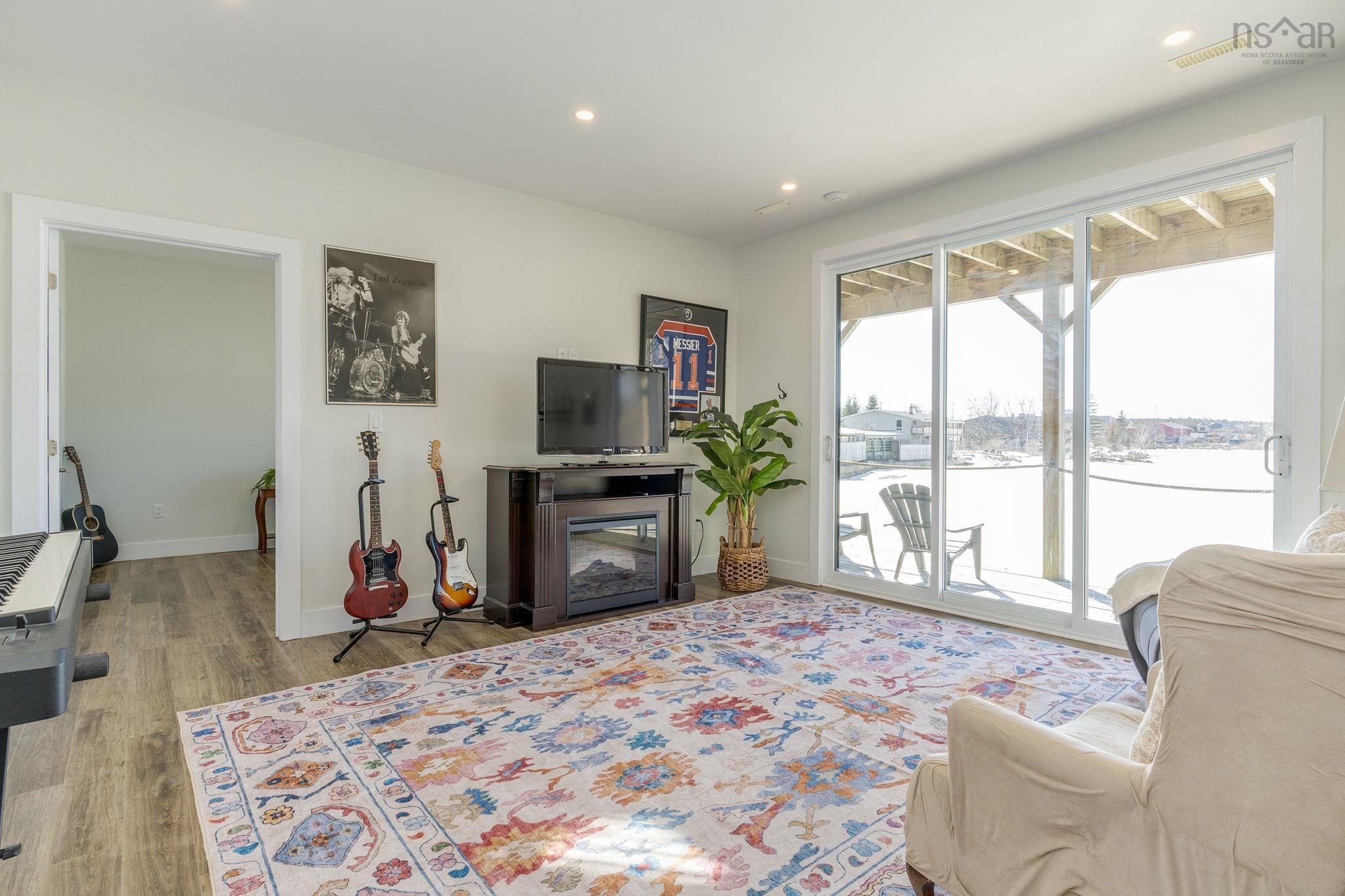 $899,900.00: 30 Montague Road, Lake Loon