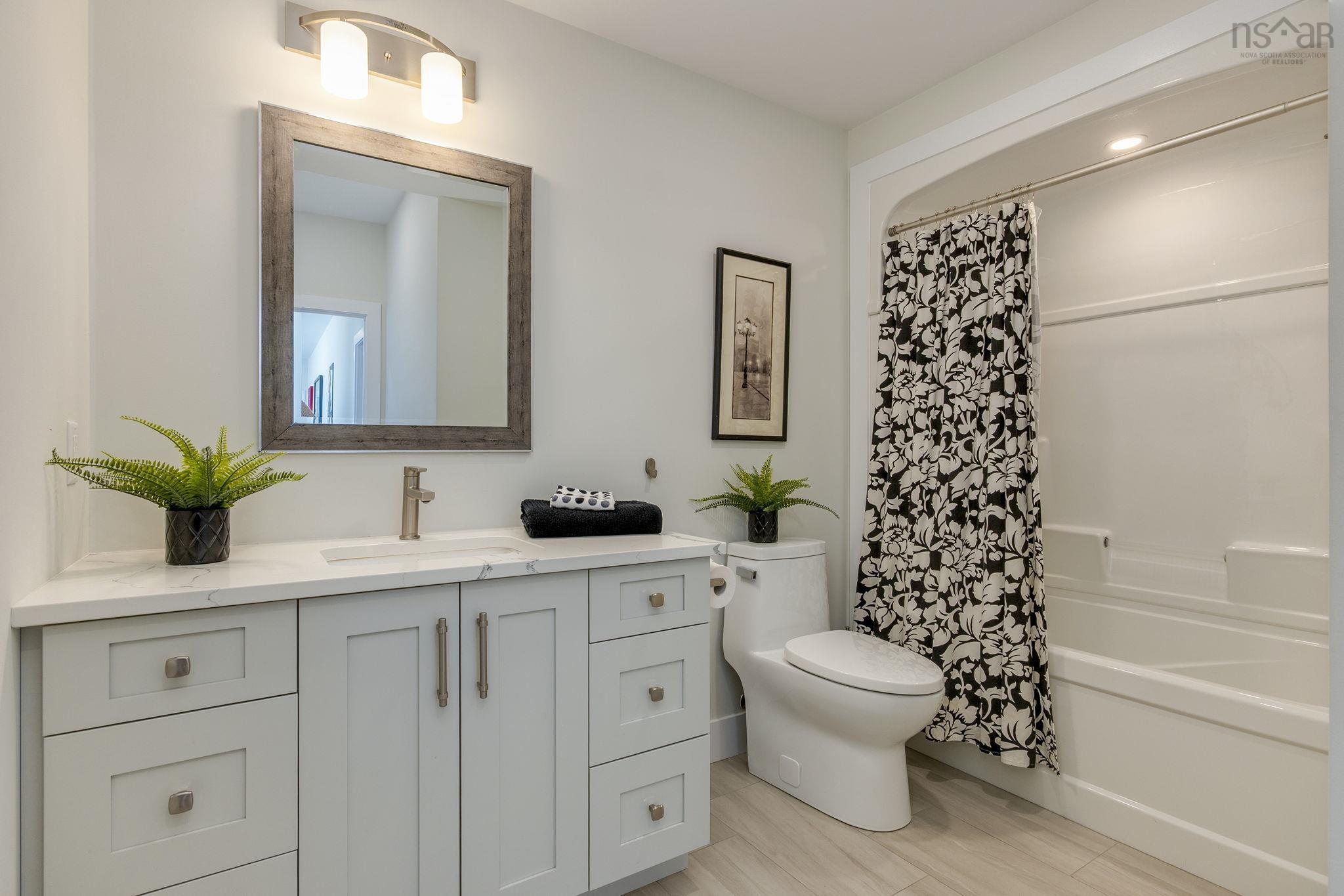 $899,900.00: 30 Montague Road, Lake Loon