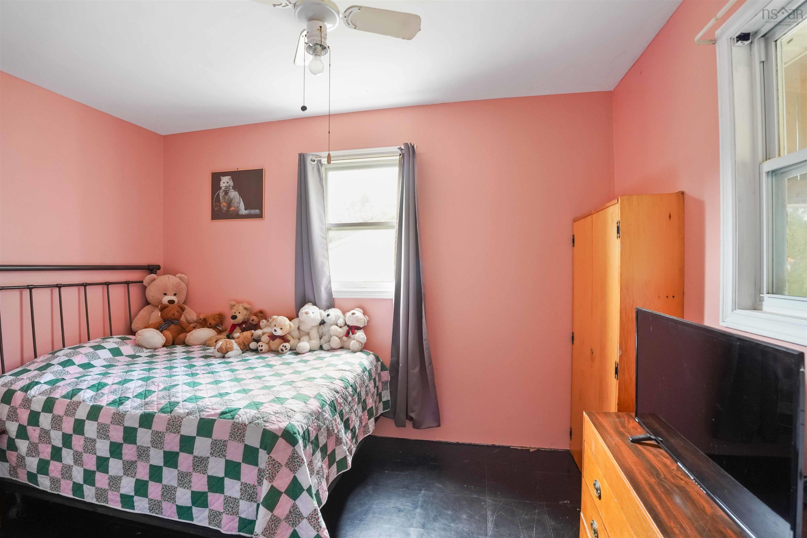 $374,500.00: 8049 Highway 221, Centreville