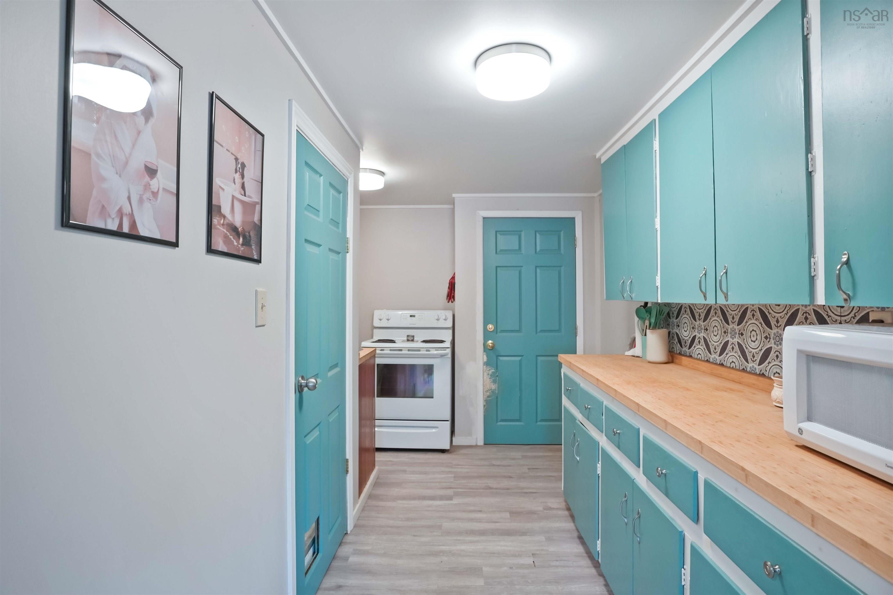 $374,500.00: 8049 Highway 221, Centreville