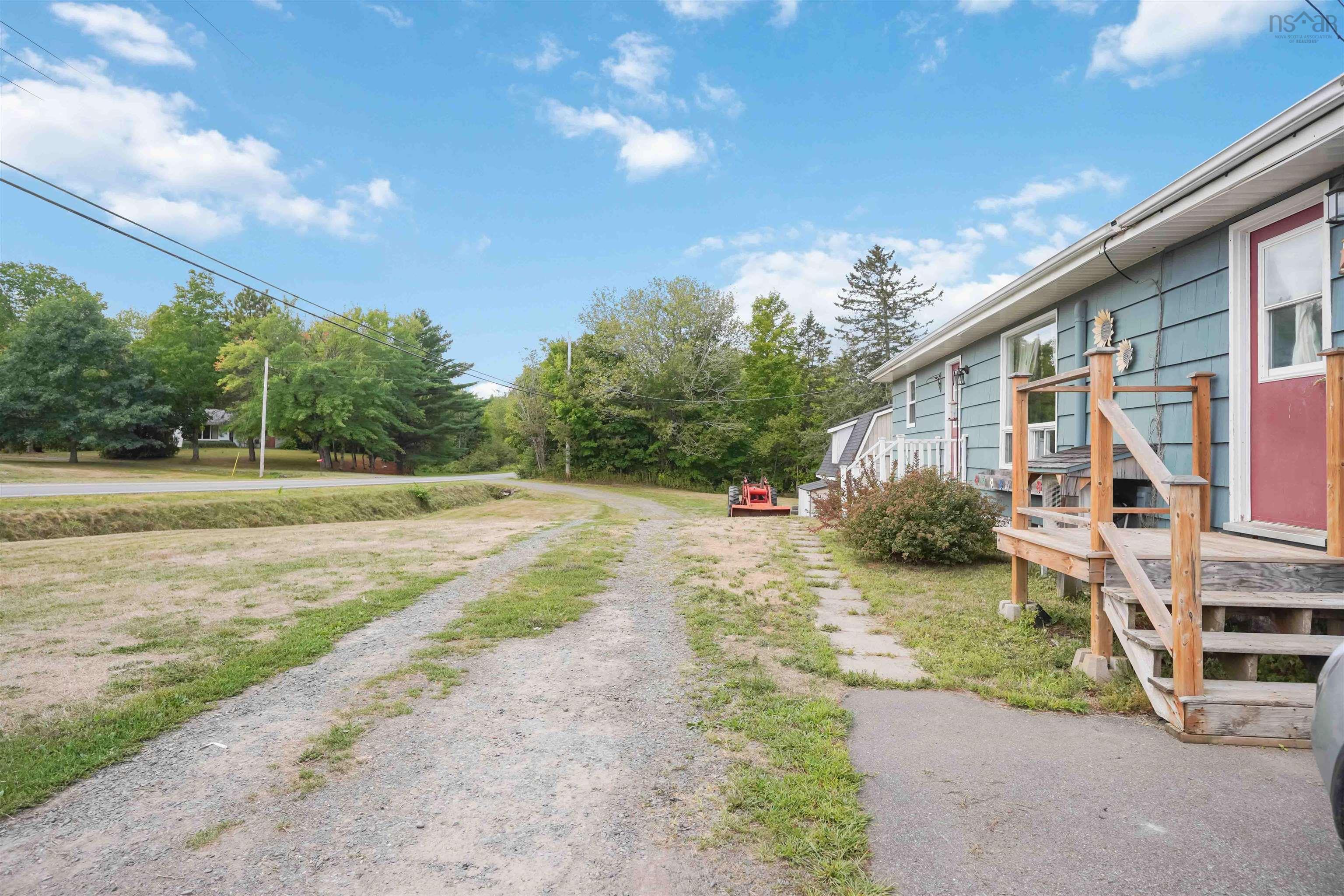 $374,500.00: 8049 Highway 221, Centreville