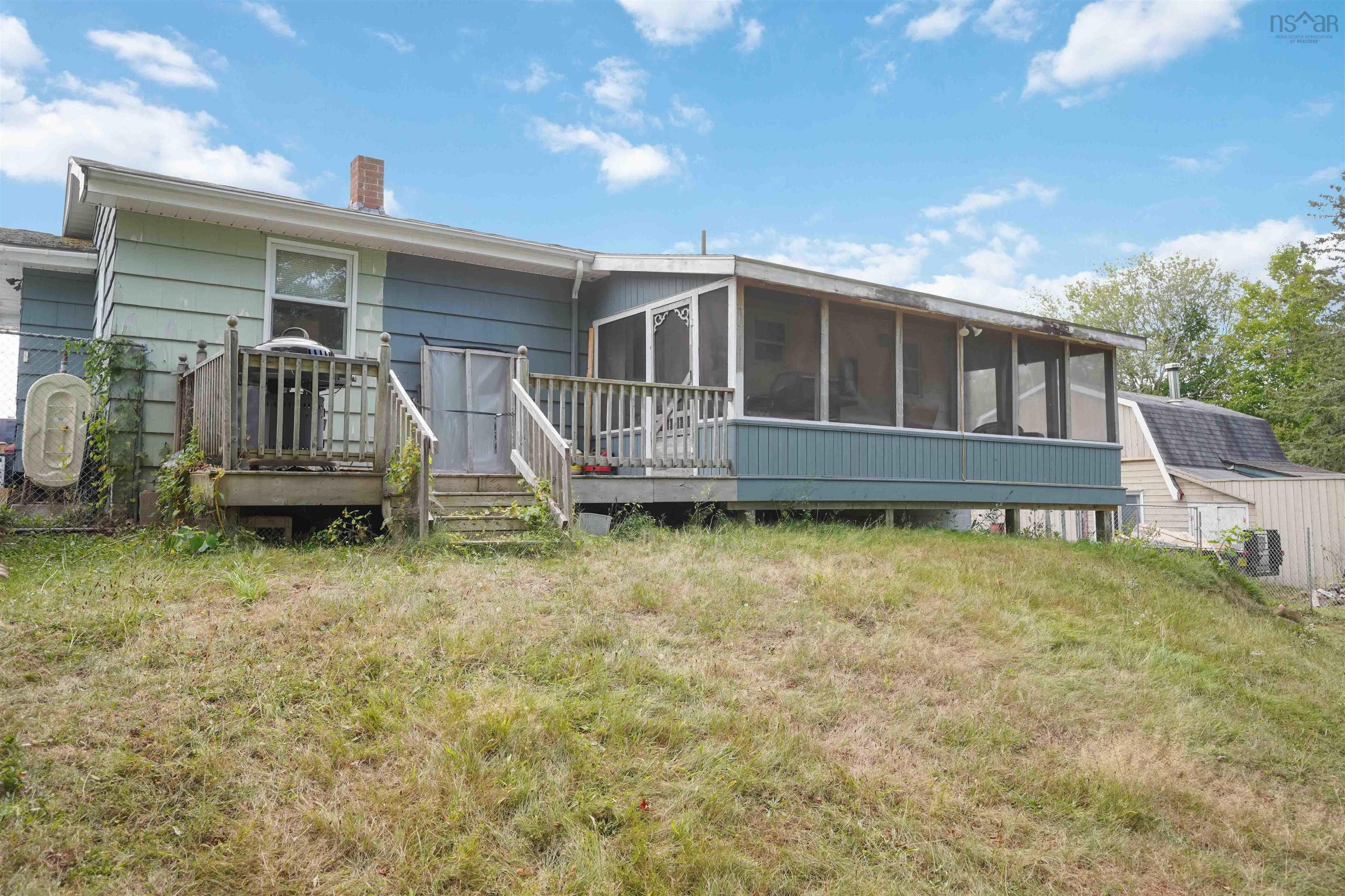 $374,500.00: 8049 Highway 221, Centreville