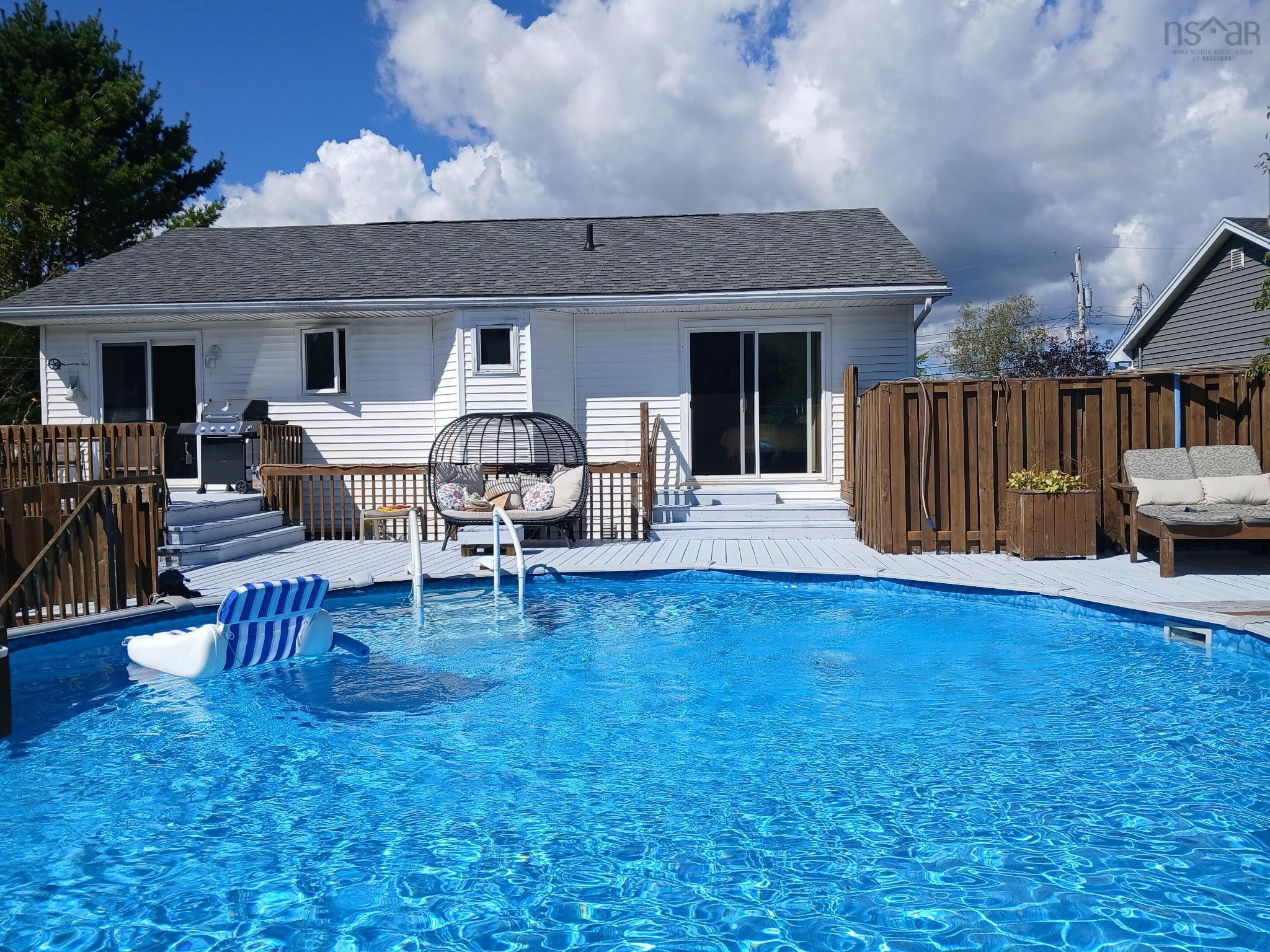 $429,900.00: 406 Parkdale Avenue, Truro