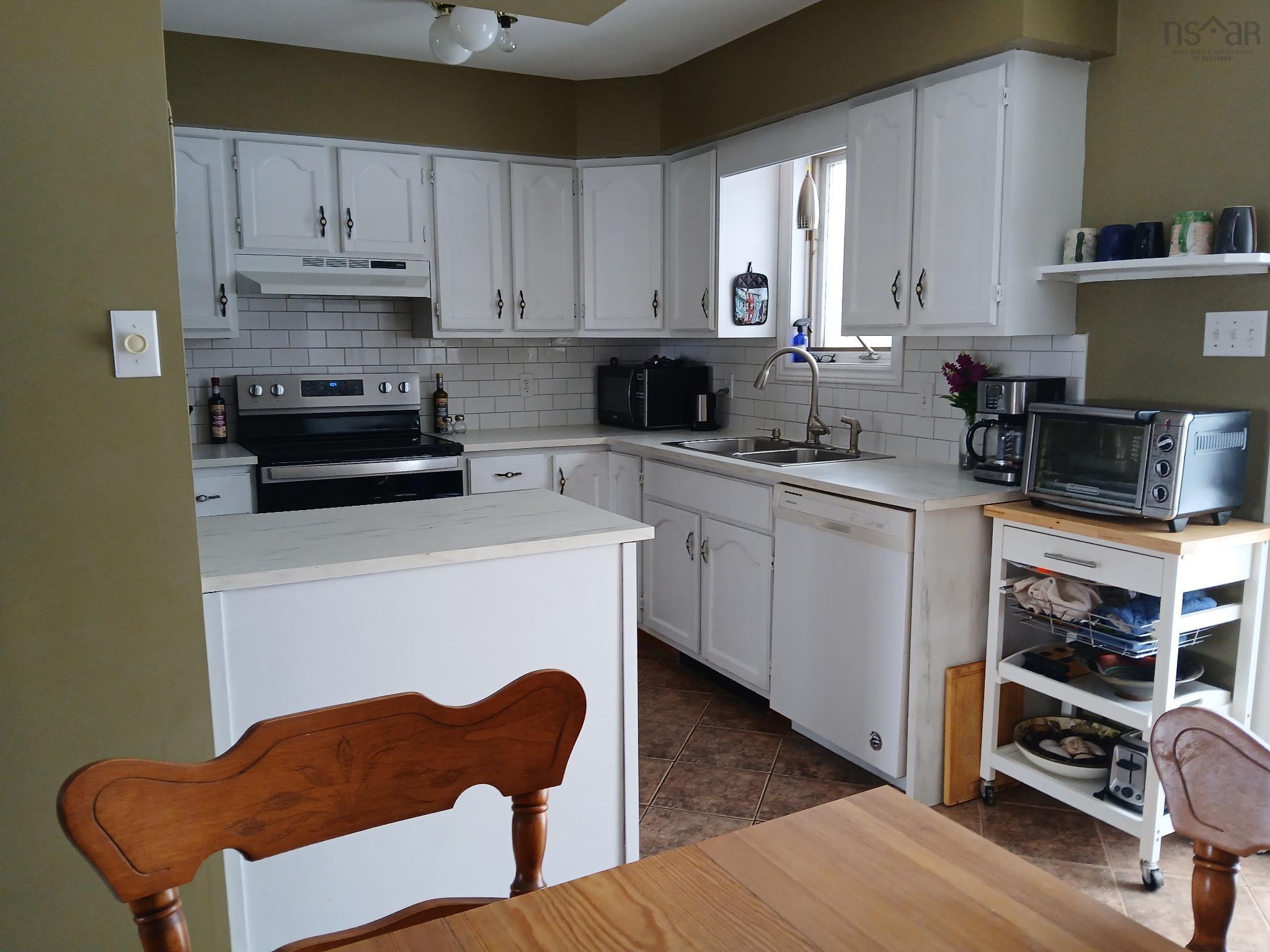 $429,900.00: 406 Parkdale Avenue, Truro