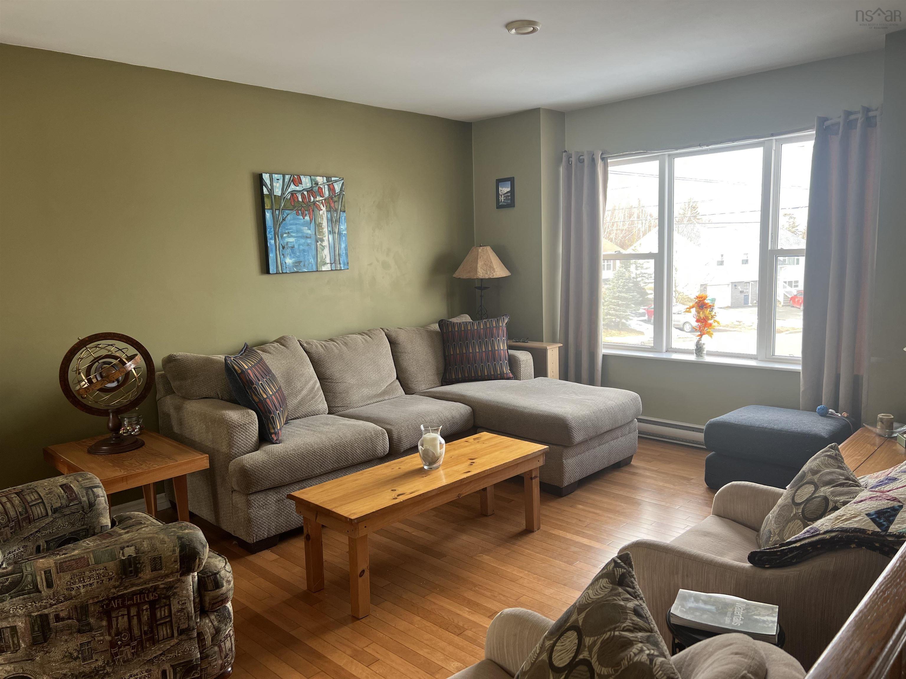 $429,900.00: 406 Parkdale Avenue, Truro