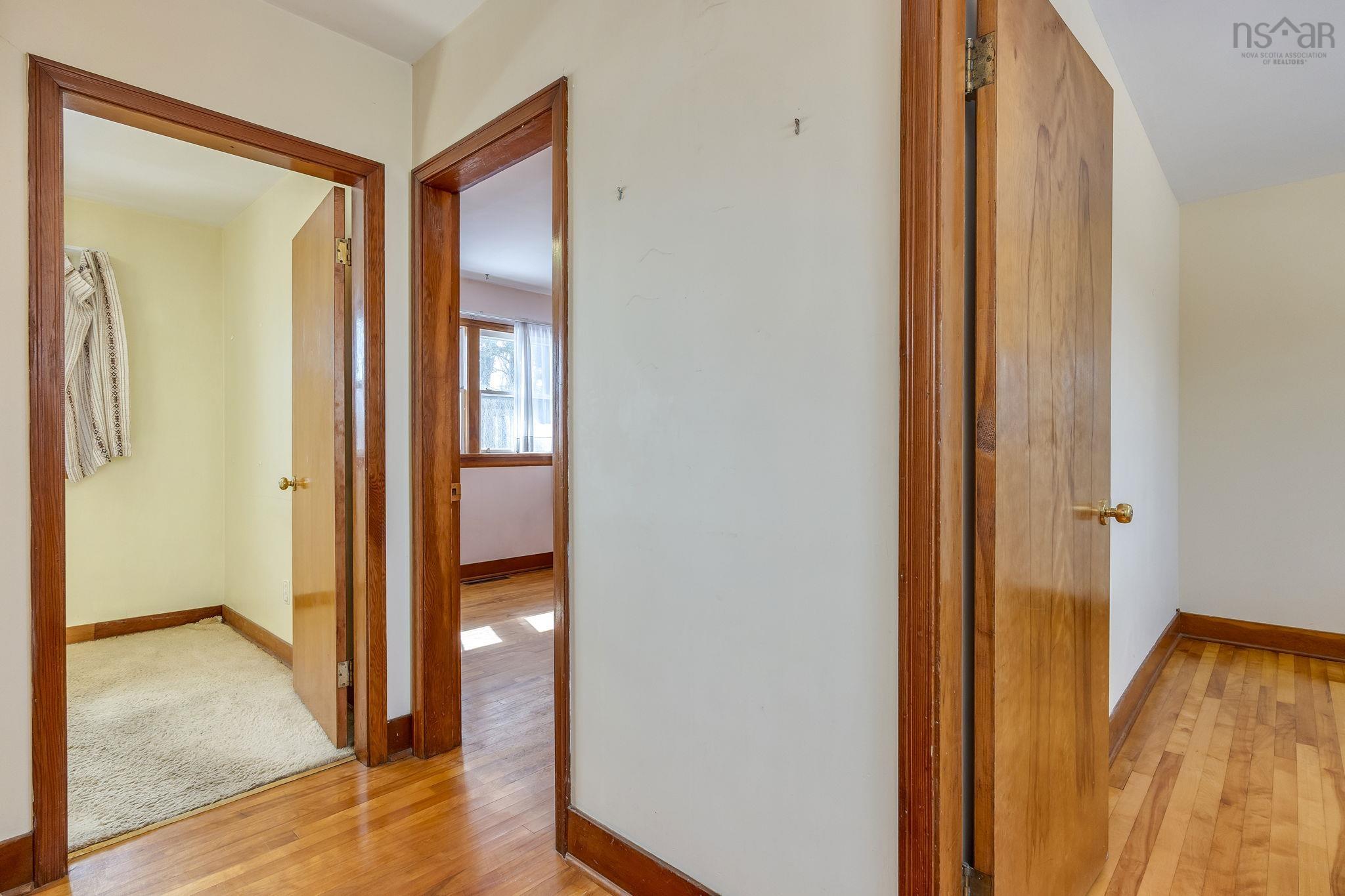 $299,900.00: 42 Oakwood Avenue, Dartmouth