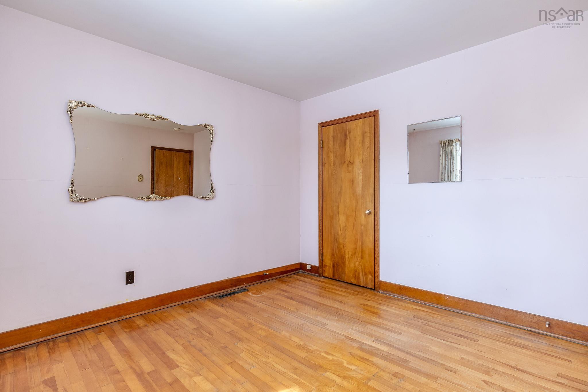 $299,900.00: 42 Oakwood Avenue, Dartmouth