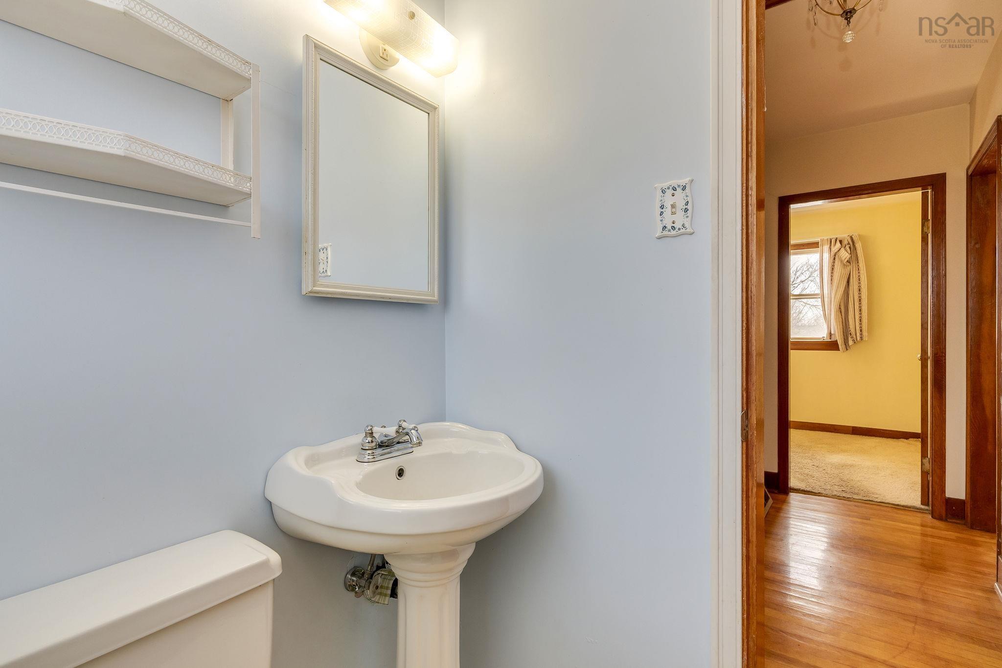 $299,900.00: 42 Oakwood Avenue, Dartmouth